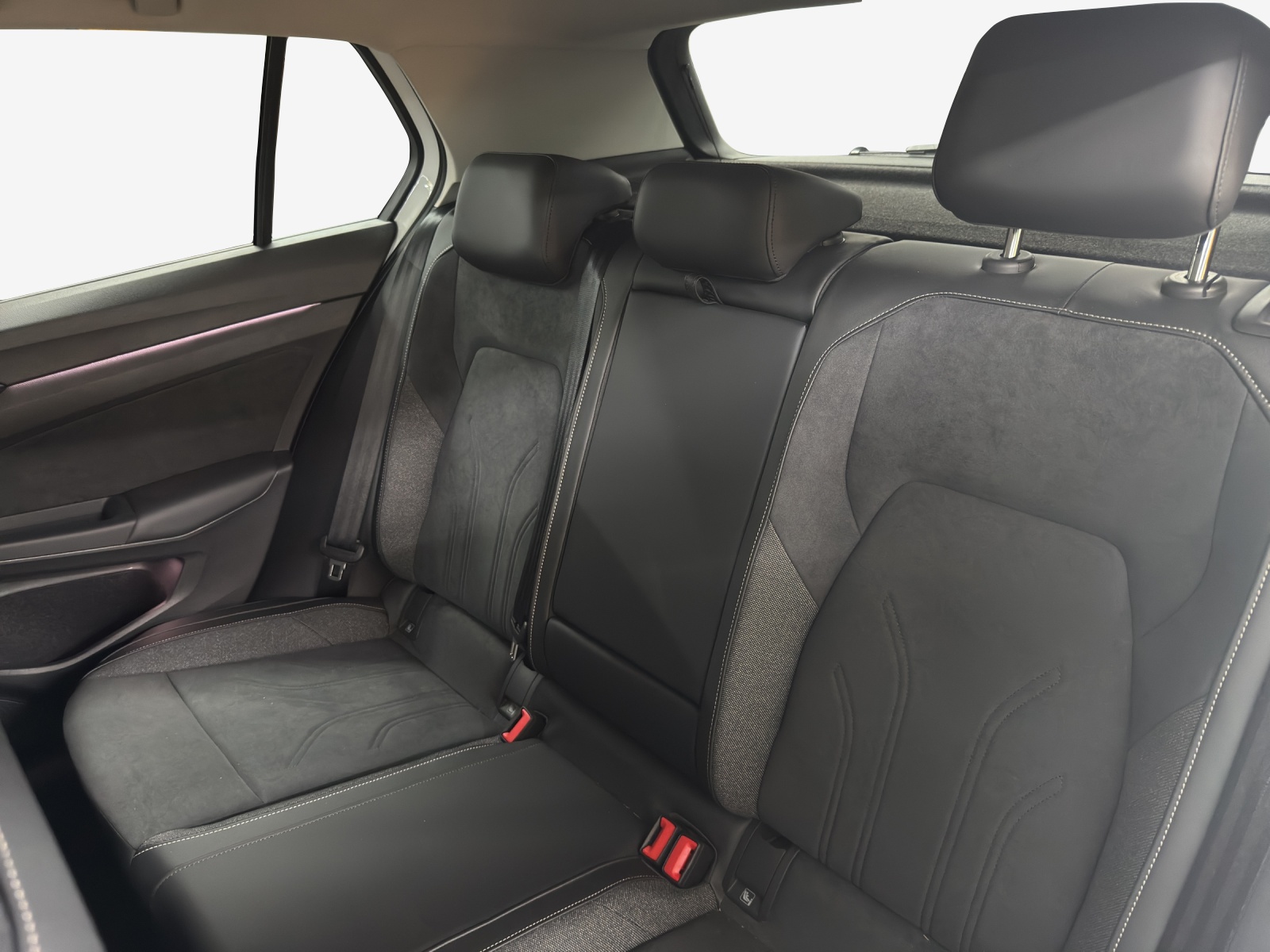 VW Golf 1.5 e TSI mHEV United DSG-image-11