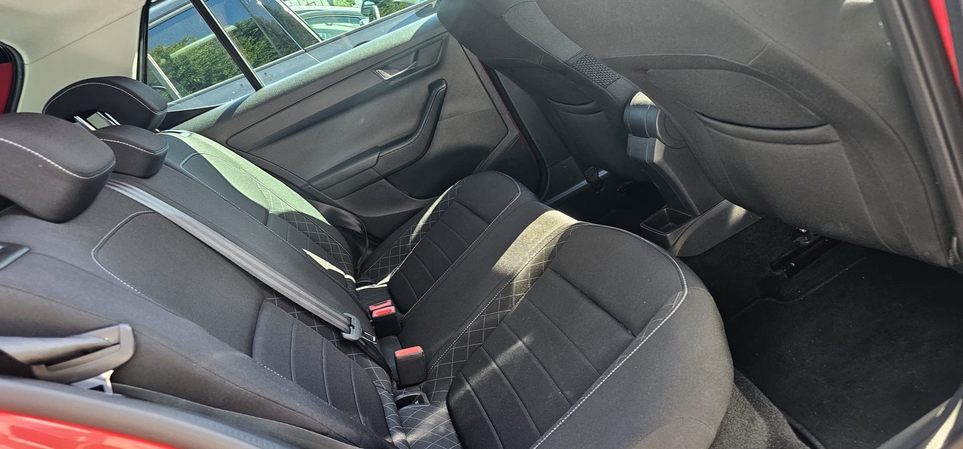 SKODA Fabia 1.4 TDI Swiss Edition-image-9