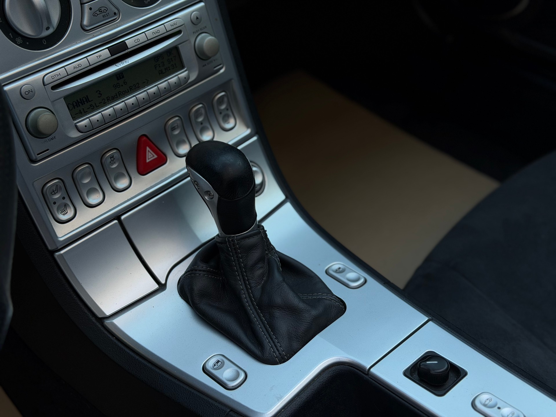 CHRYSLER Crossfire 3.2 SRT6 Roadster-image-16