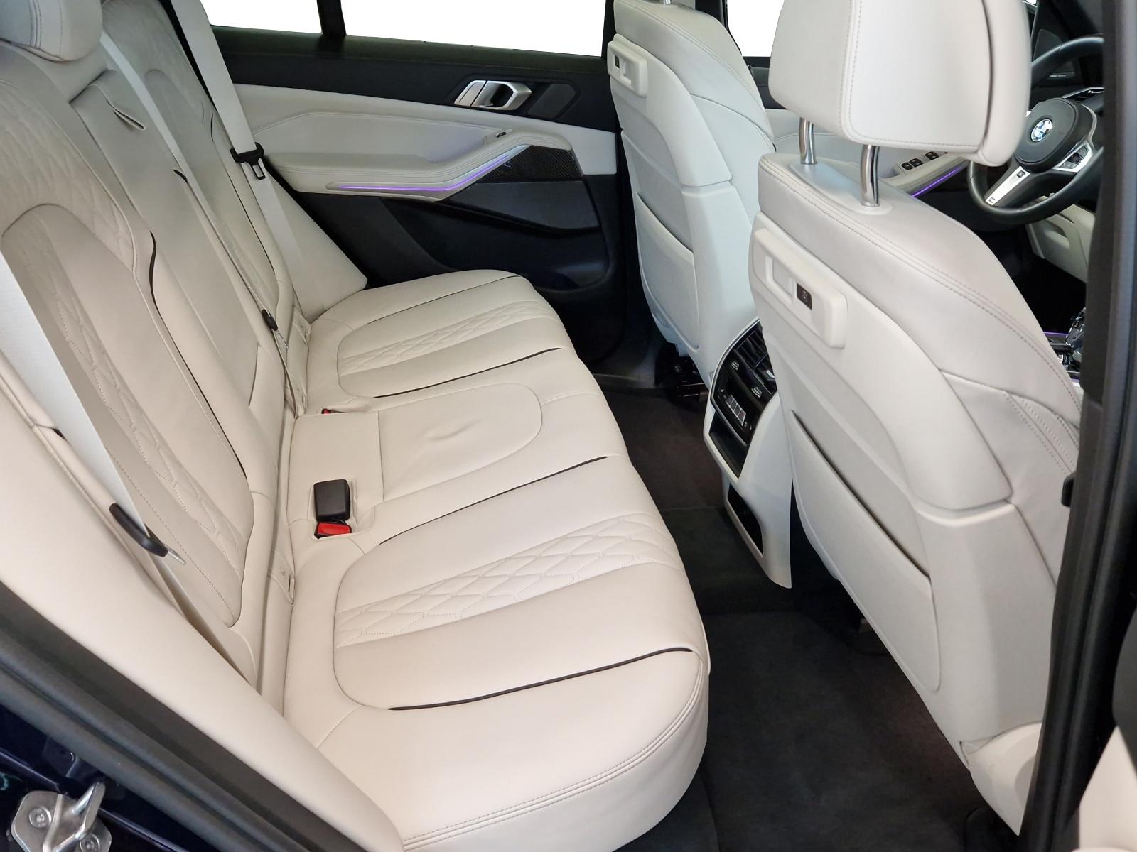 BMW X5 xDrive 48V 40d M Sport Steptronic-image-21