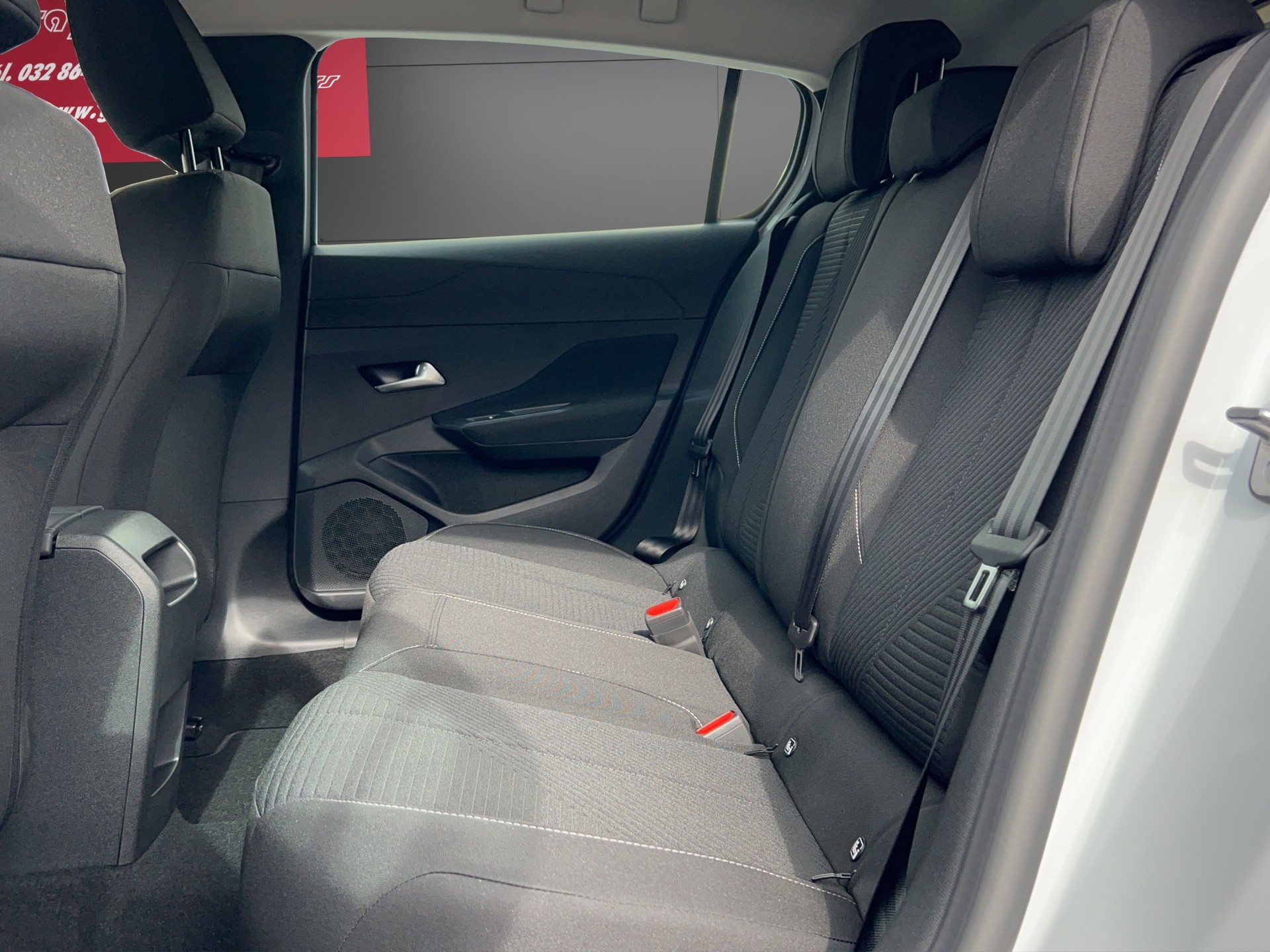 PEUGEOT 308 1.6 PHEV Active Pack-image-5