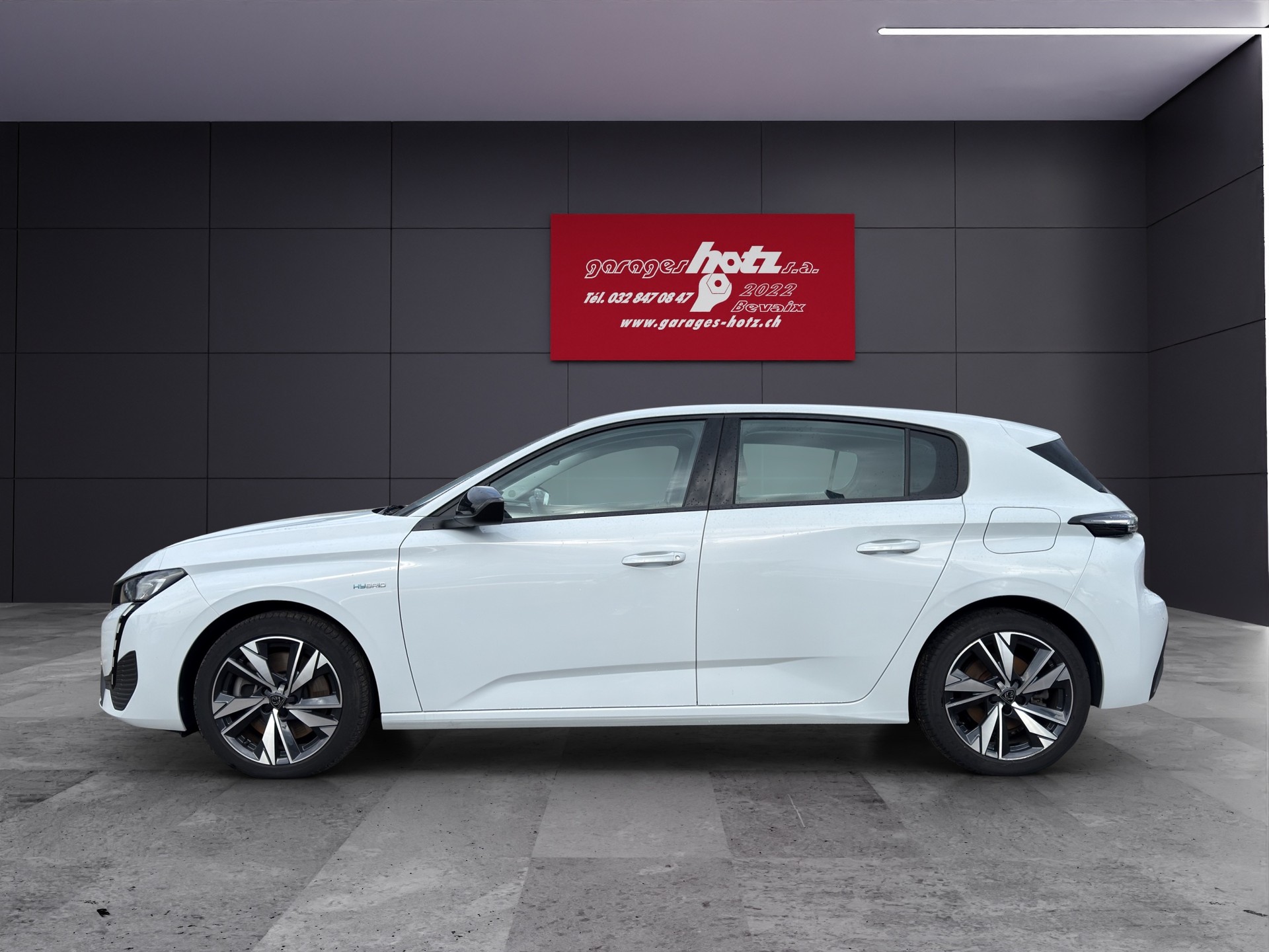 PEUGEOT 308 1.6 PHEV Active Pack-image-2