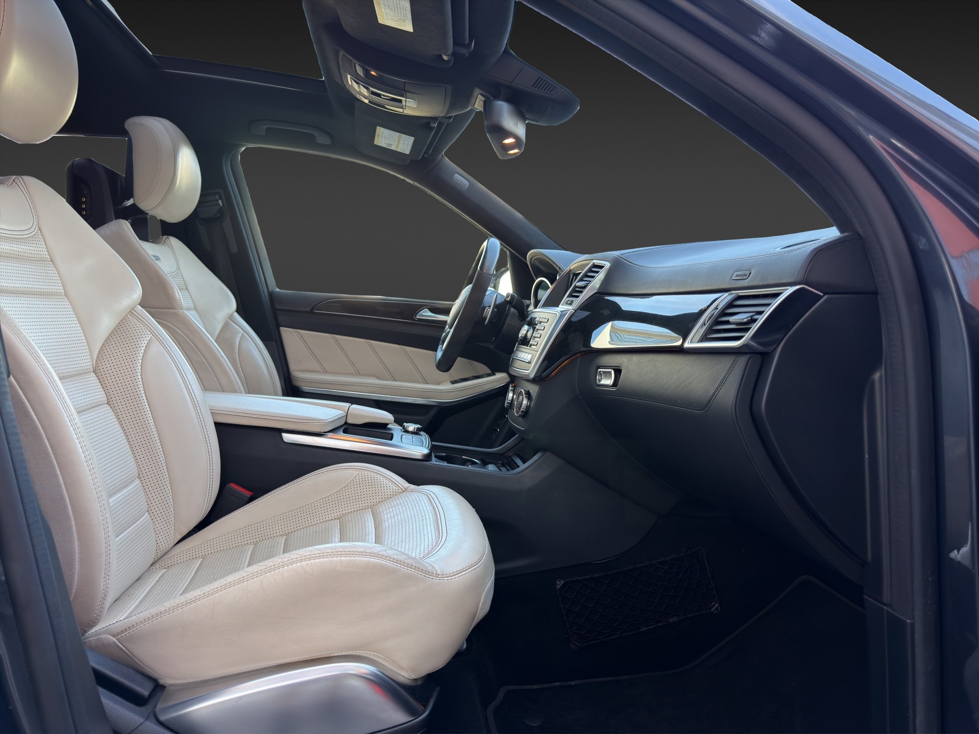 MERCEDES-BENZ GL 63 AMG 4Matic Speedshift Plus 7G-Tronic-image-6