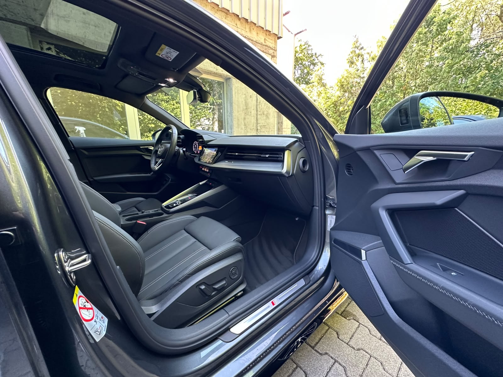 AUDI A3 Sportback 45 TFSI e S line S-tronic-image-18