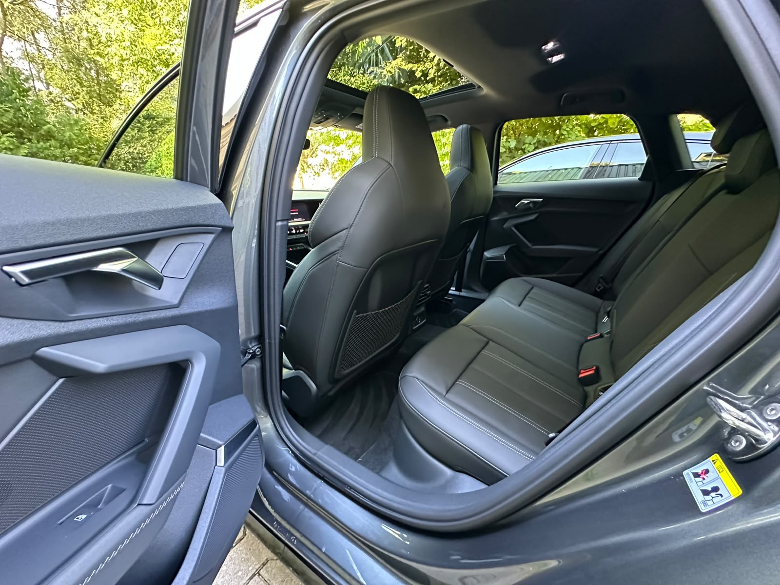 AUDI A3 Sportback 45 TFSI e S line S-tronic-image-14