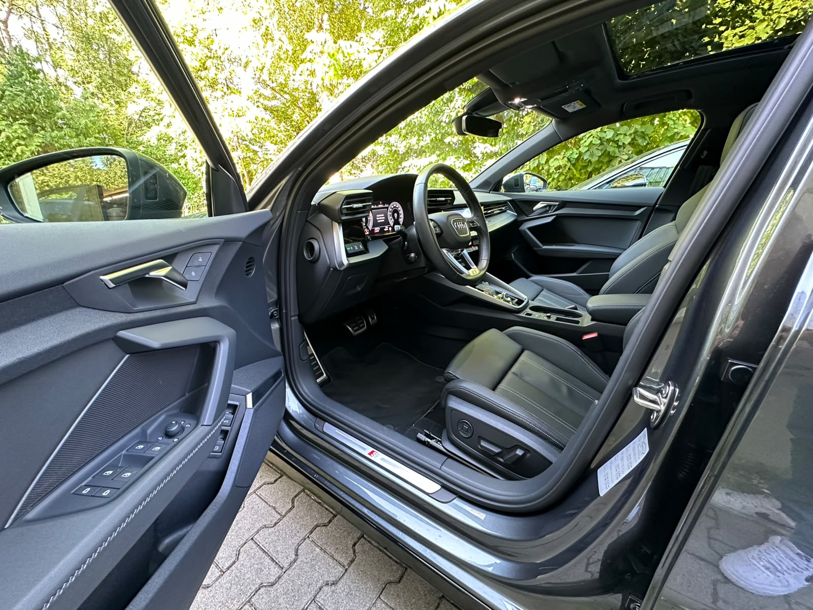 AUDI A3 Sportback 45 TFSI e S line S-tronic-image-9