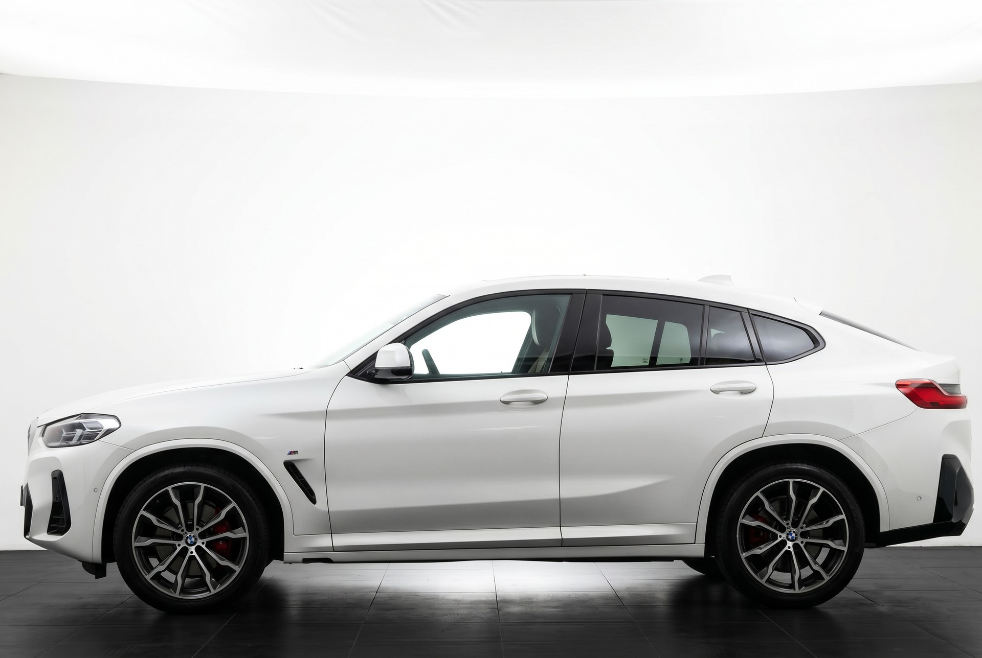BMW X4 xDrive 48V 20i M Sport Steptronic-image-3
