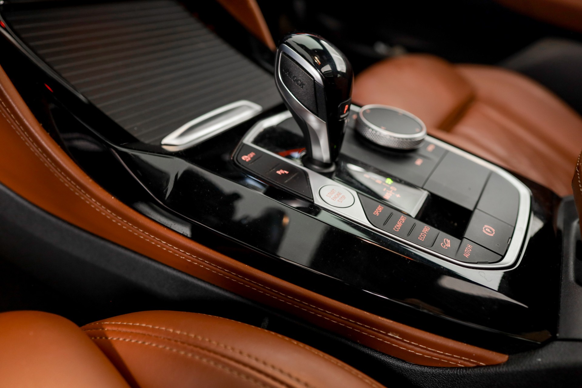 BMW X4 xDrive 48V 20i M Sport Steptronic-image-12