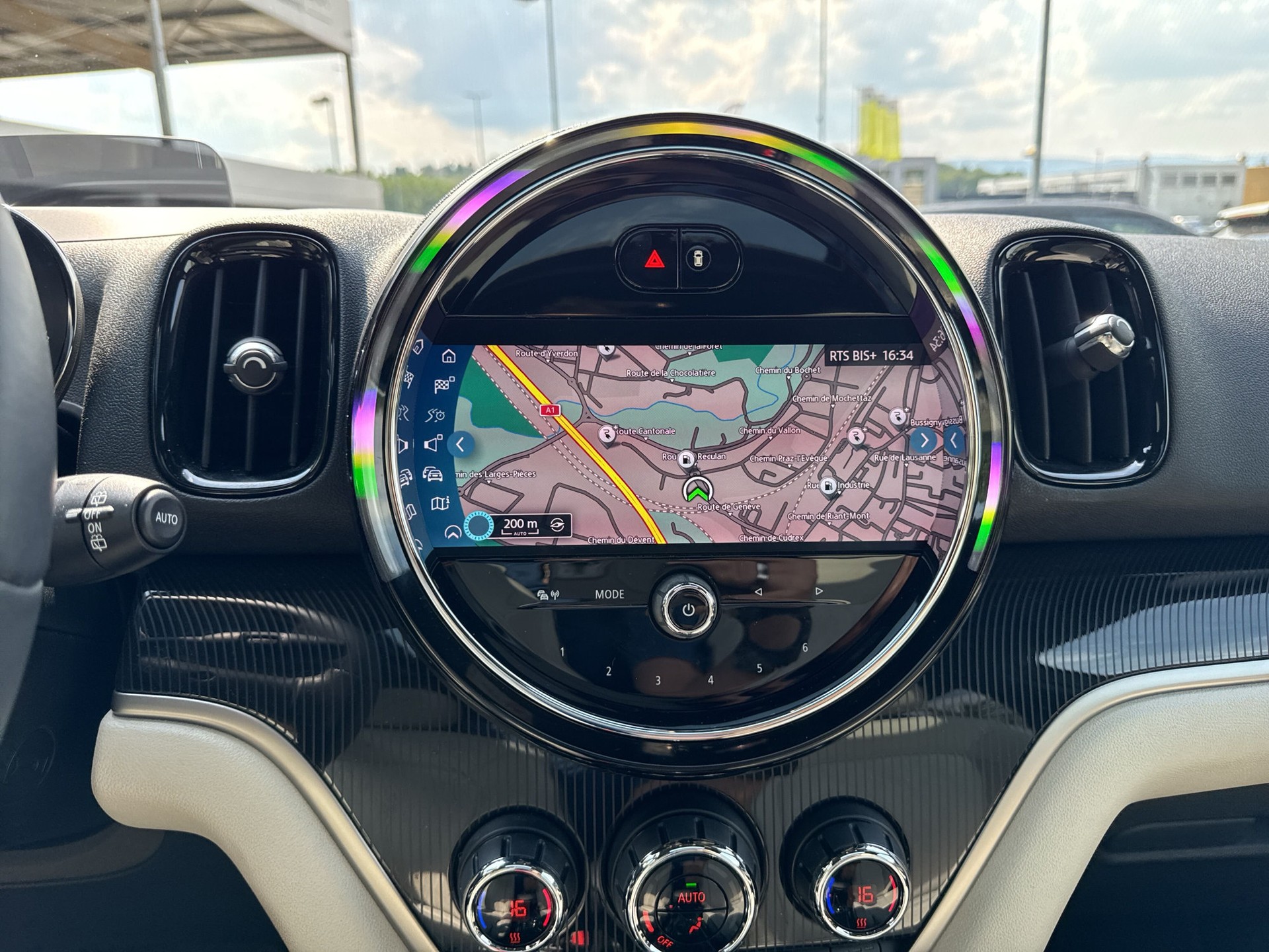 MINI Countryman Cooper SE ALL4 PHEV Steptronic-image-10
