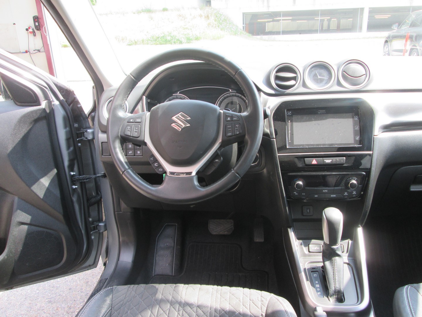 SUZUKI Vitara 1.4 Boosterjet Generation Top Hybrid Automatic-image-7
