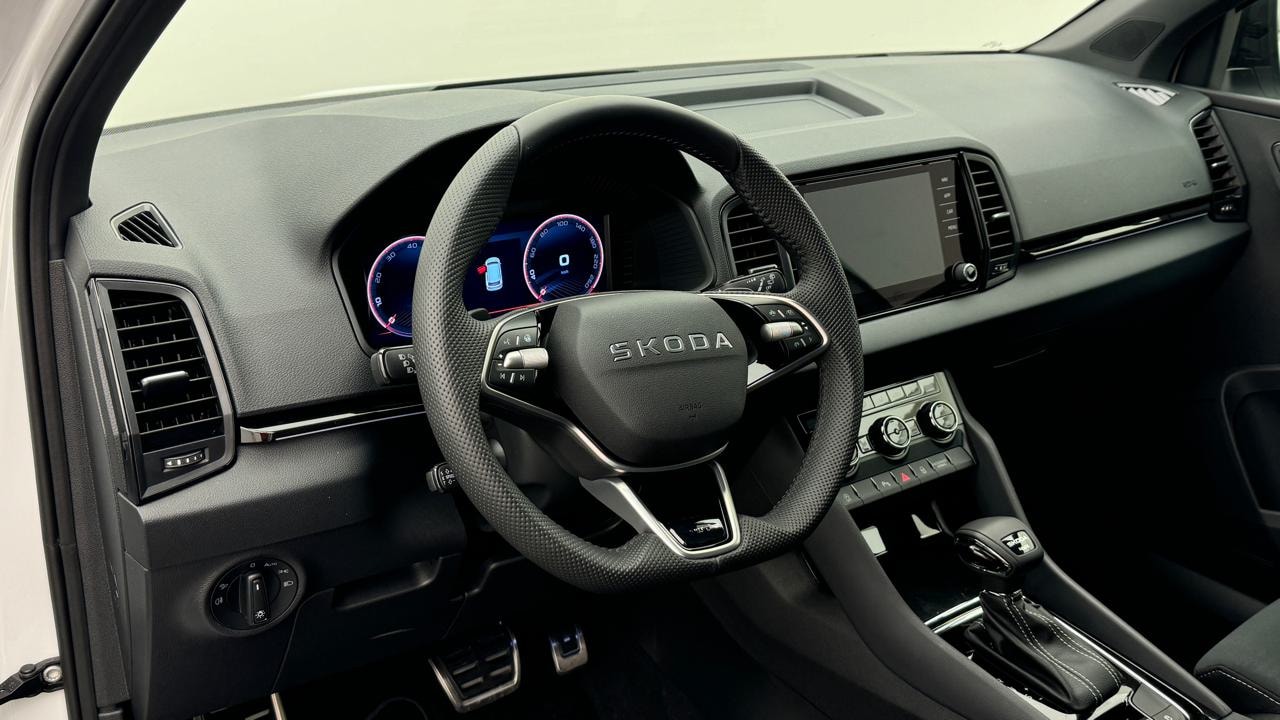 SKODA Karoq 2.0 TSI SportLine 4x4 DSG-image-6