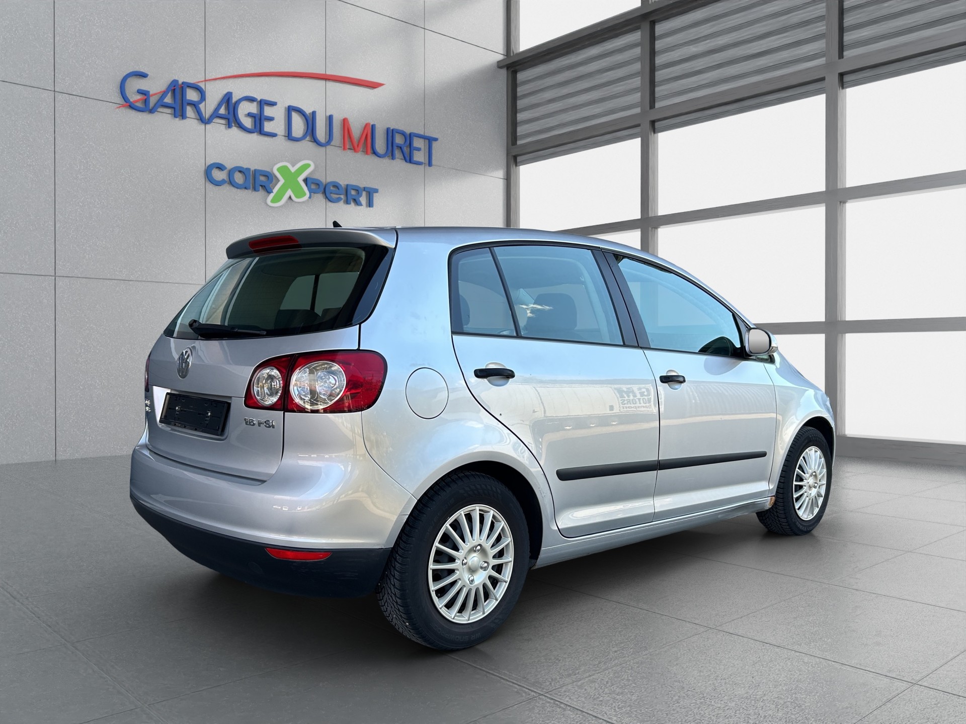 VW Golf Plus 1.6 FSI Trendline-image-4