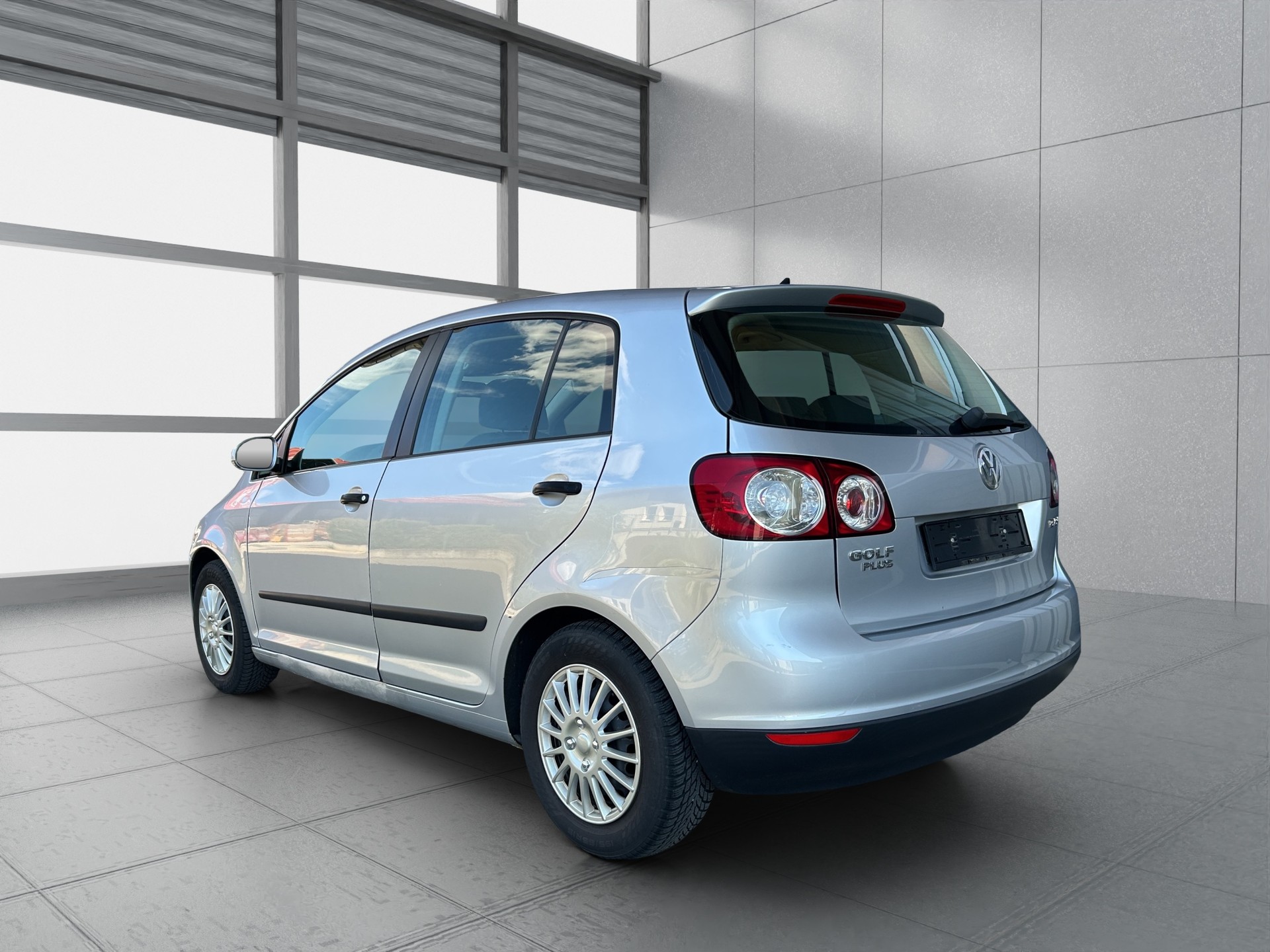 VW Golf Plus 1.6 FSI Trendline-image-2