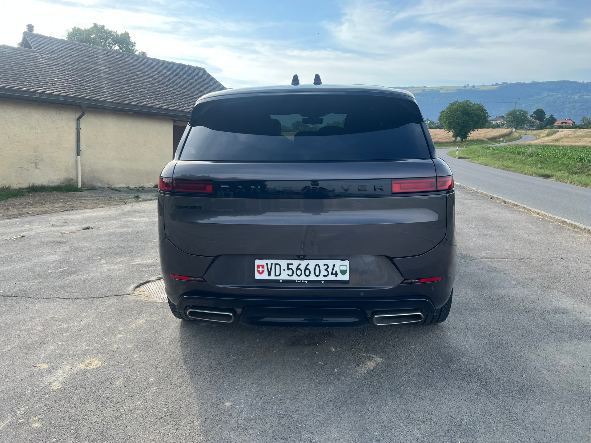 LAND ROVER 3.0 I6 P460e HSE Dynamic-image-2