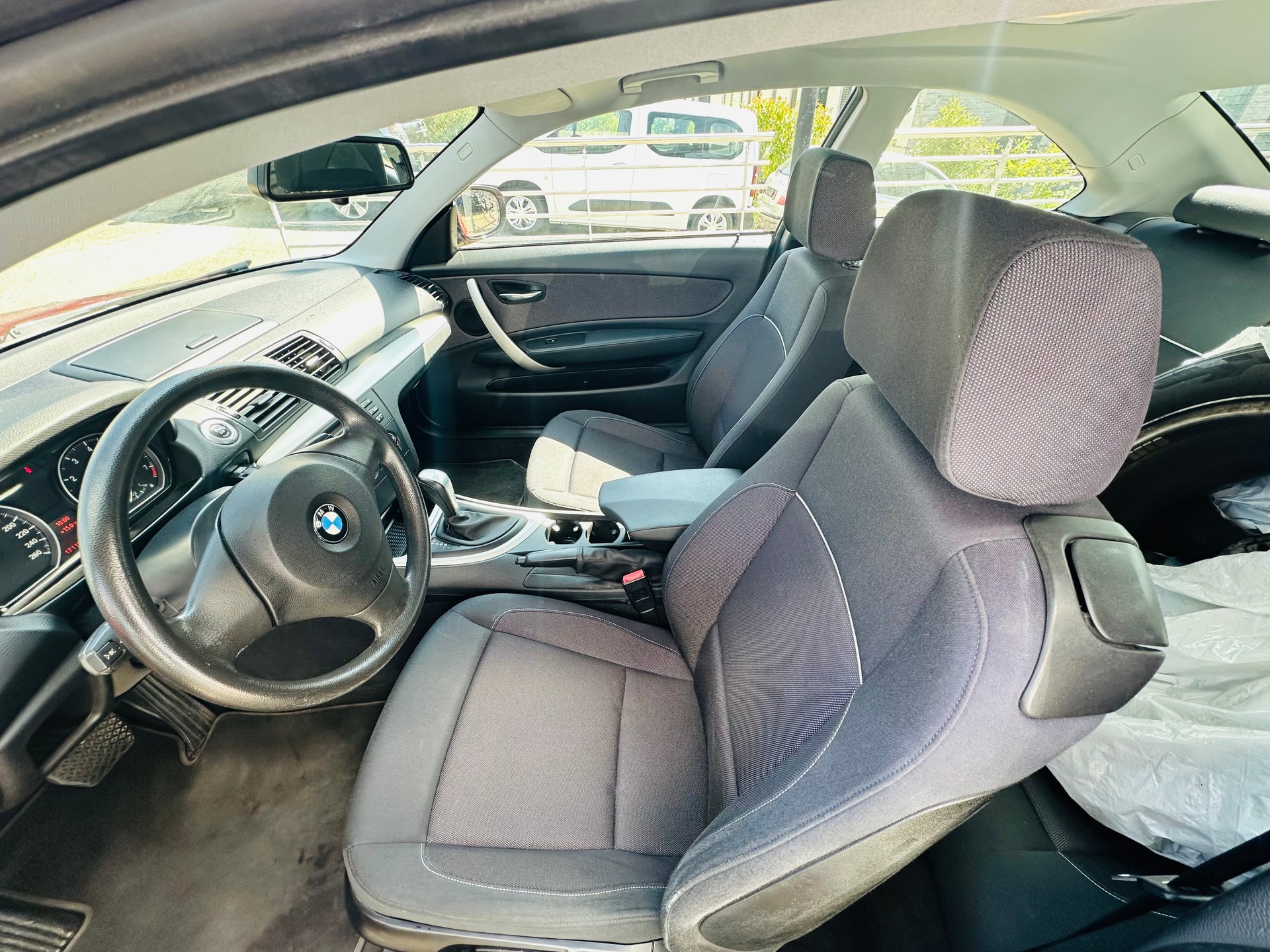 BMW 120i Coupé Steptronic-image-9