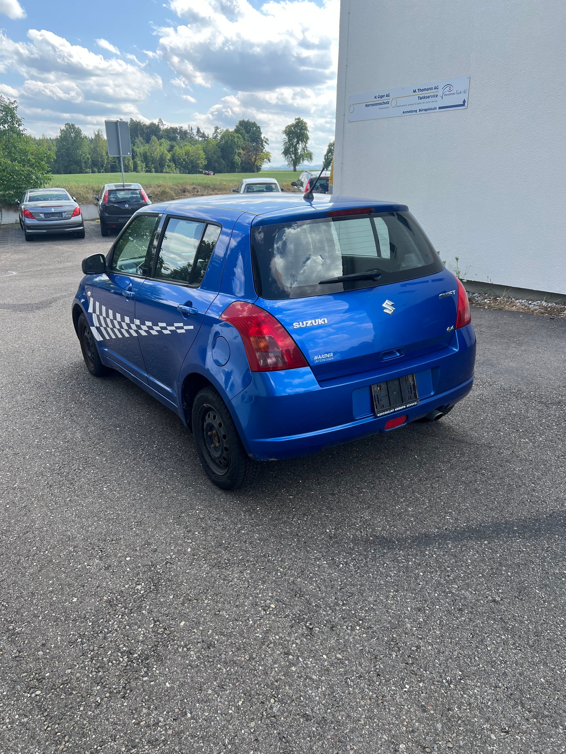 SUZUKI Swift 1.3i 16V GL Top 4x4-image-4