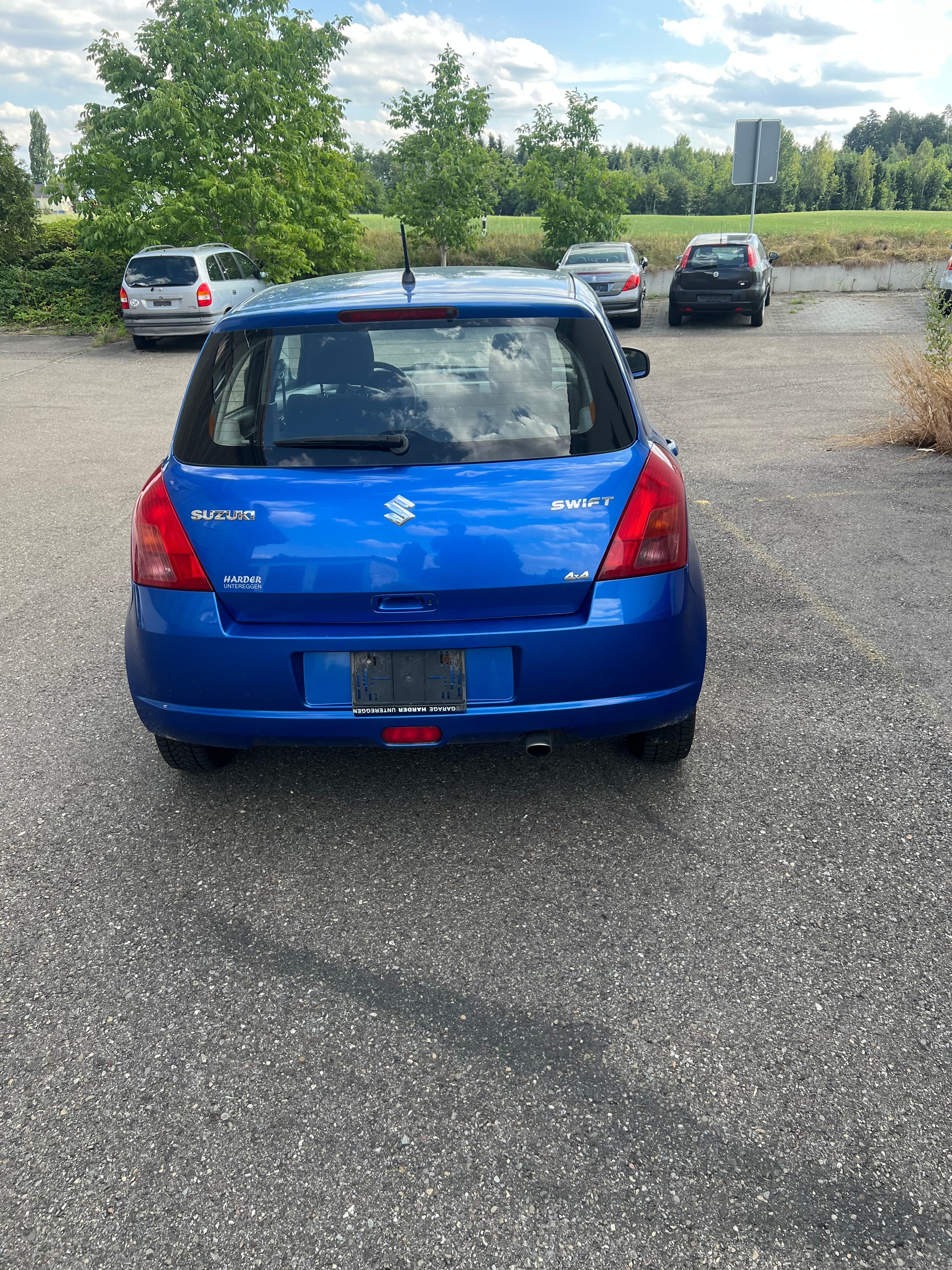 SUZUKI Swift 1.3i 16V GL Top 4x4-image-3
