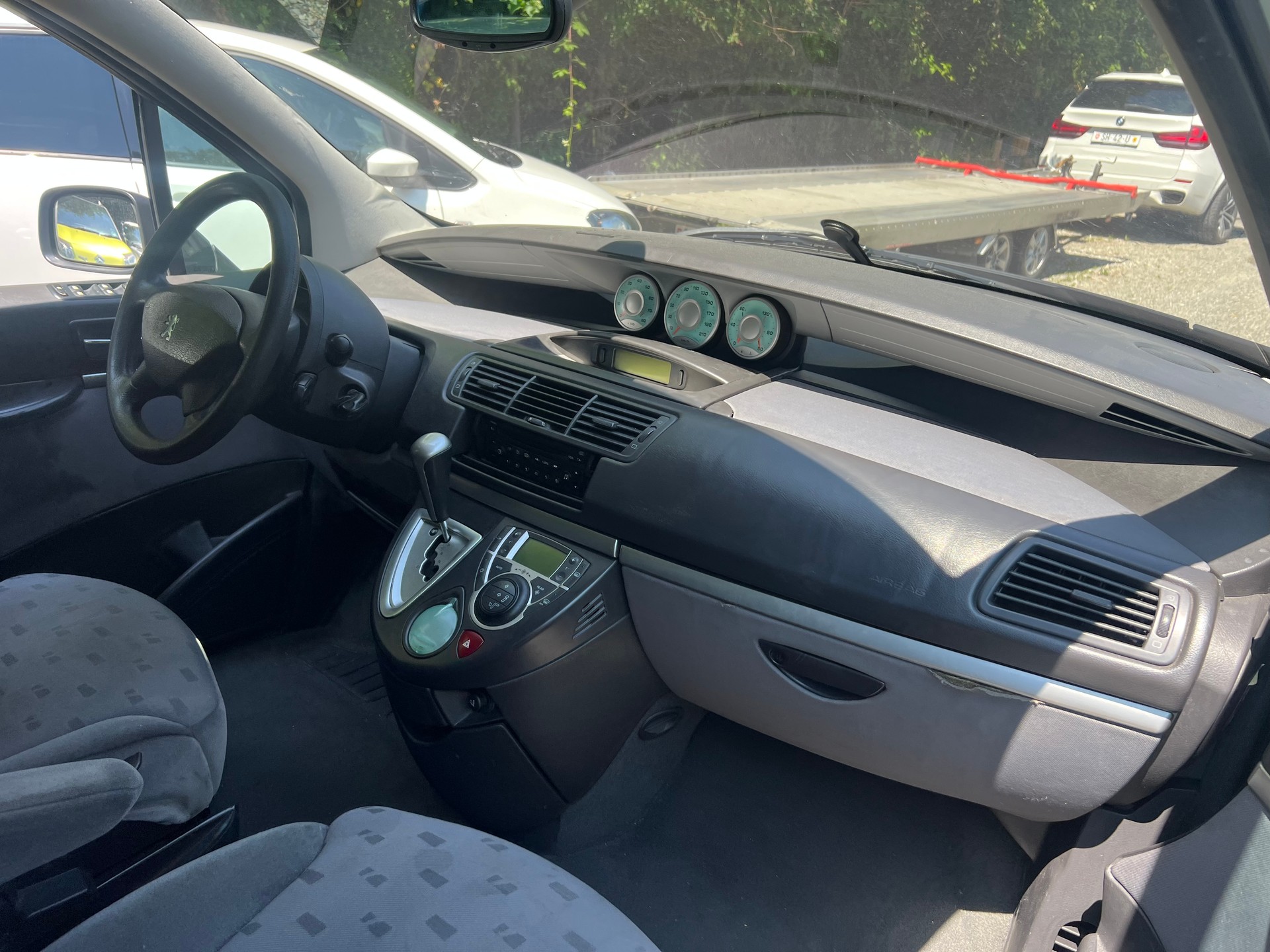 PEUGEOT 807 2.0 16V ST-image-10