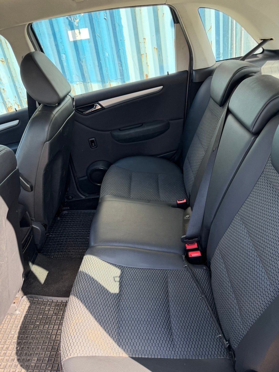 MERCEDES-BENZ B 180 My Star Autotronic-image-4