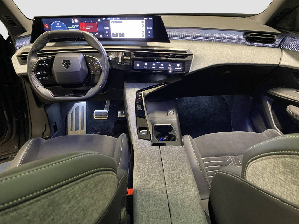 PEUGEOT 5008 1.6 PHEV GT-image-10