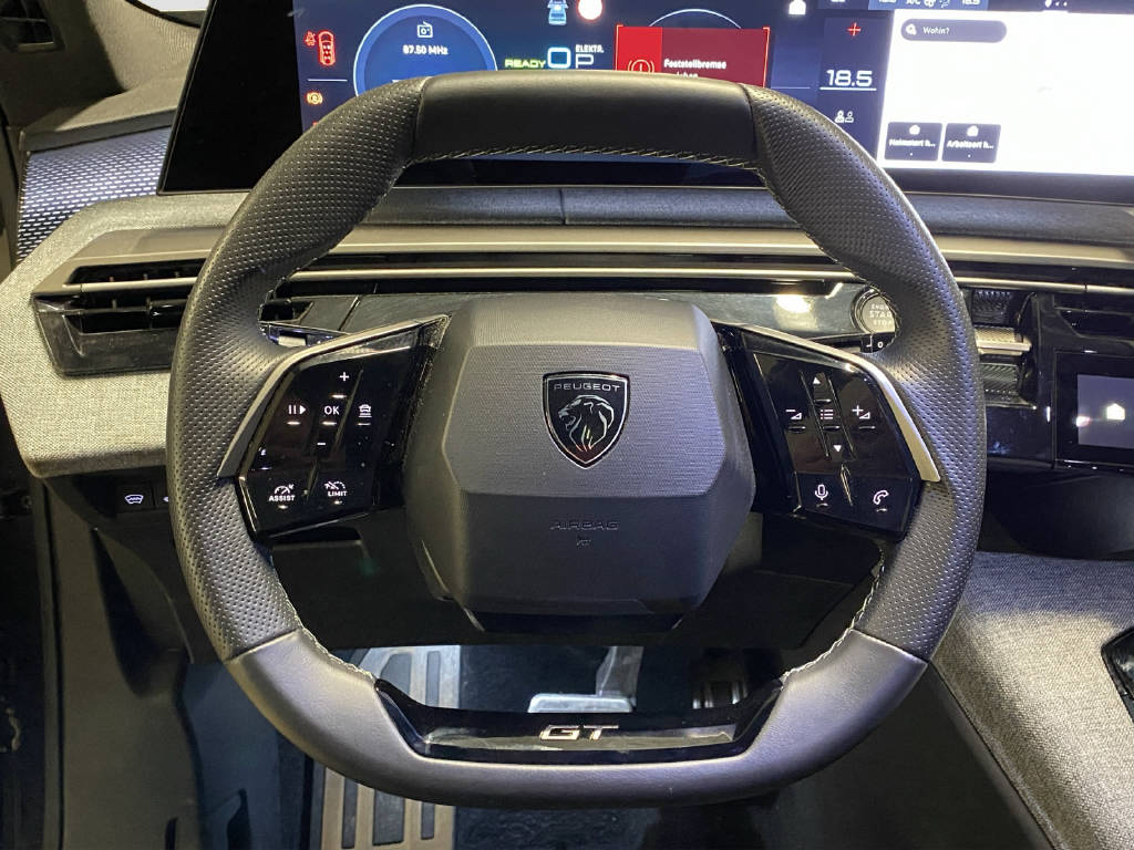 PEUGEOT 5008 1.6 PHEV GT-image-7