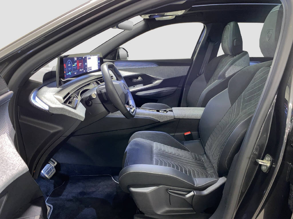 PEUGEOT 5008 1.6 PHEV GT-image-5