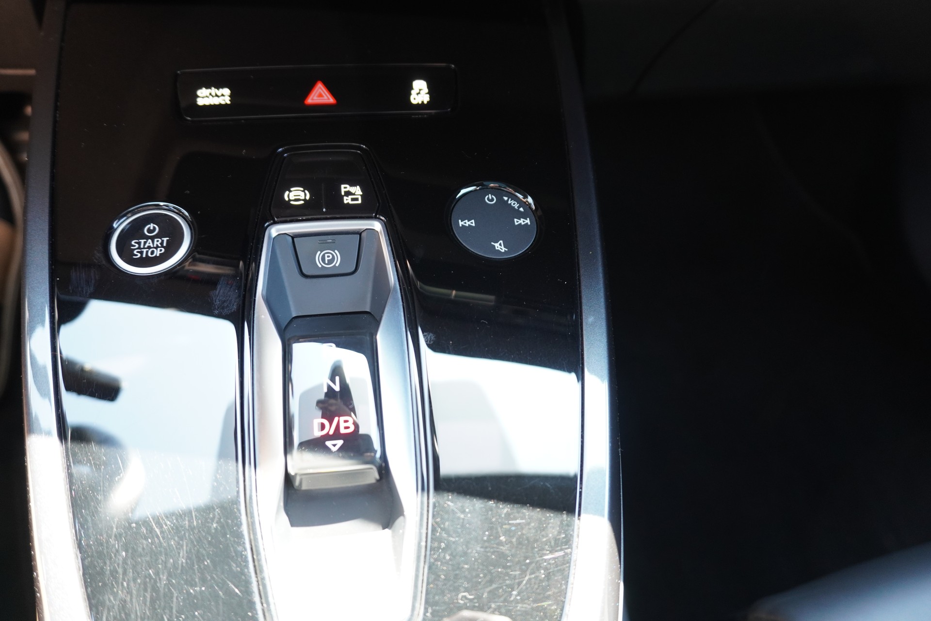 AUDI Q4 e-tron 50 quattro S-LINE!!!-image-28