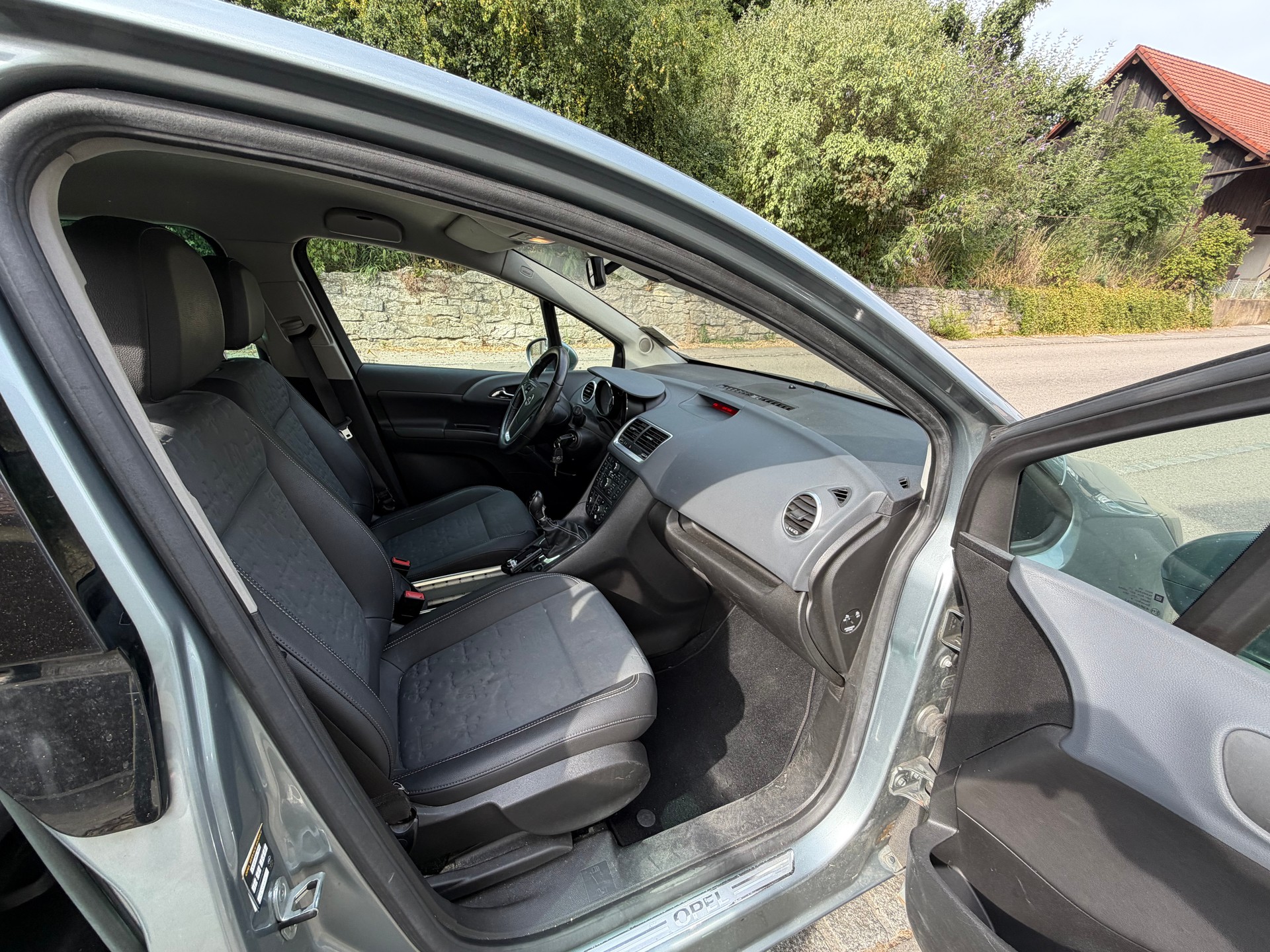 OPEL Meriva 1.4 Turbo Cosmo-image-9