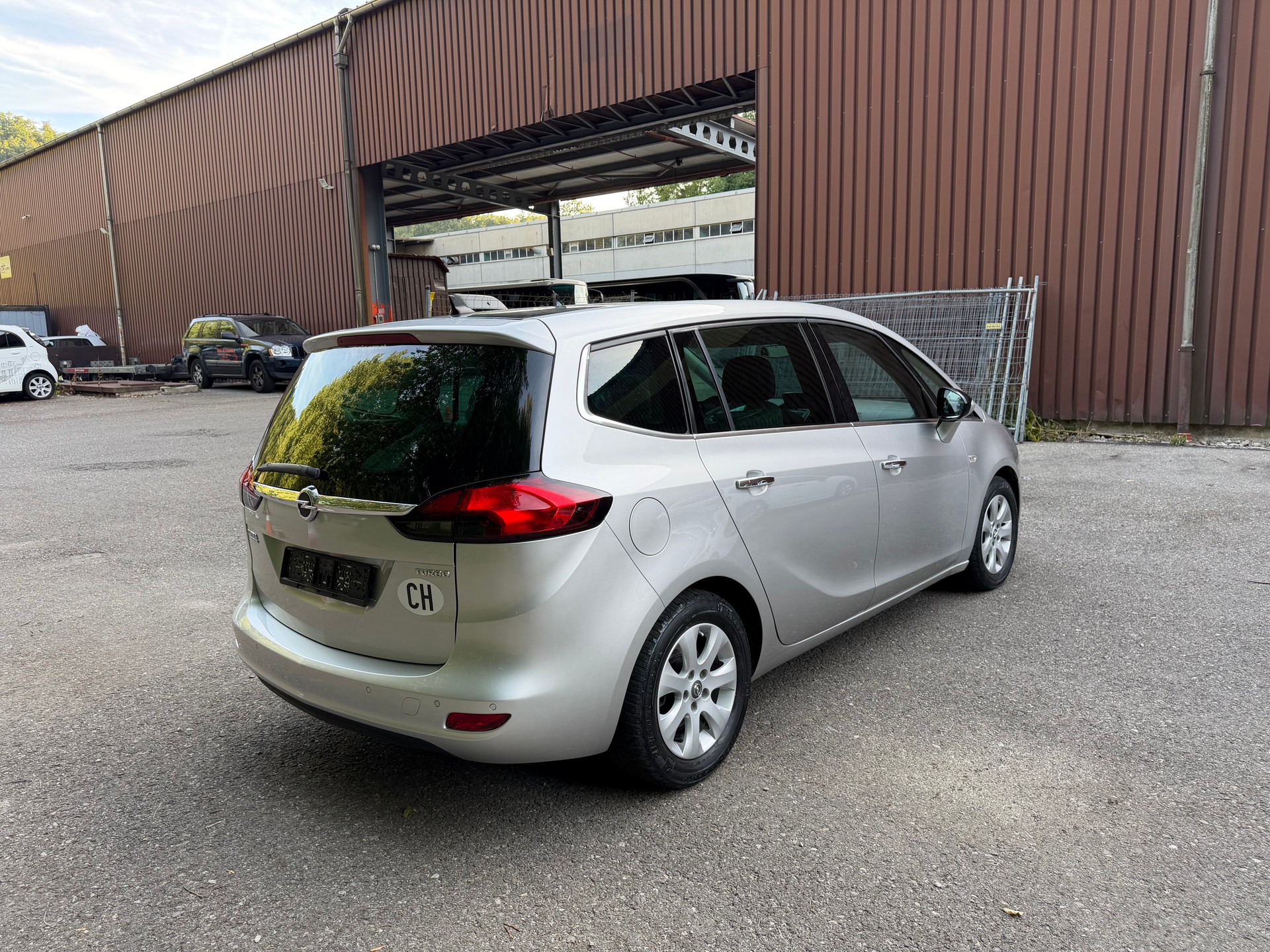 OPEL Zafira Tourer 1.4i 16V Turbo Sport Automatic-image-4