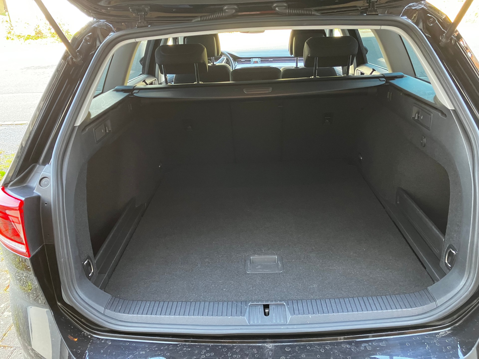 VW Passat 2.0 TDI BMT Business DSG-image-14