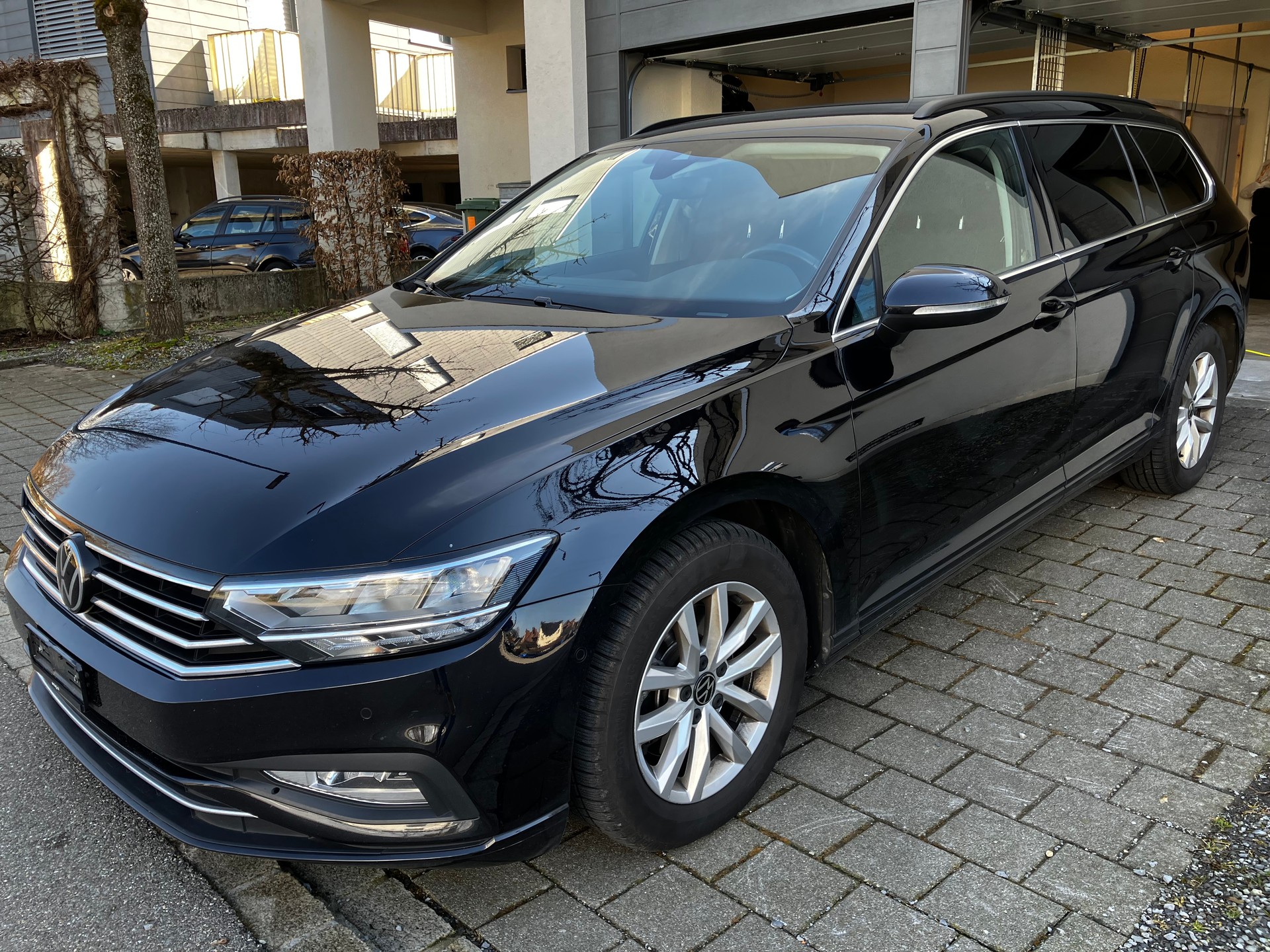 VW Passat 2.0 TDI BMT Business DSG-image-1
