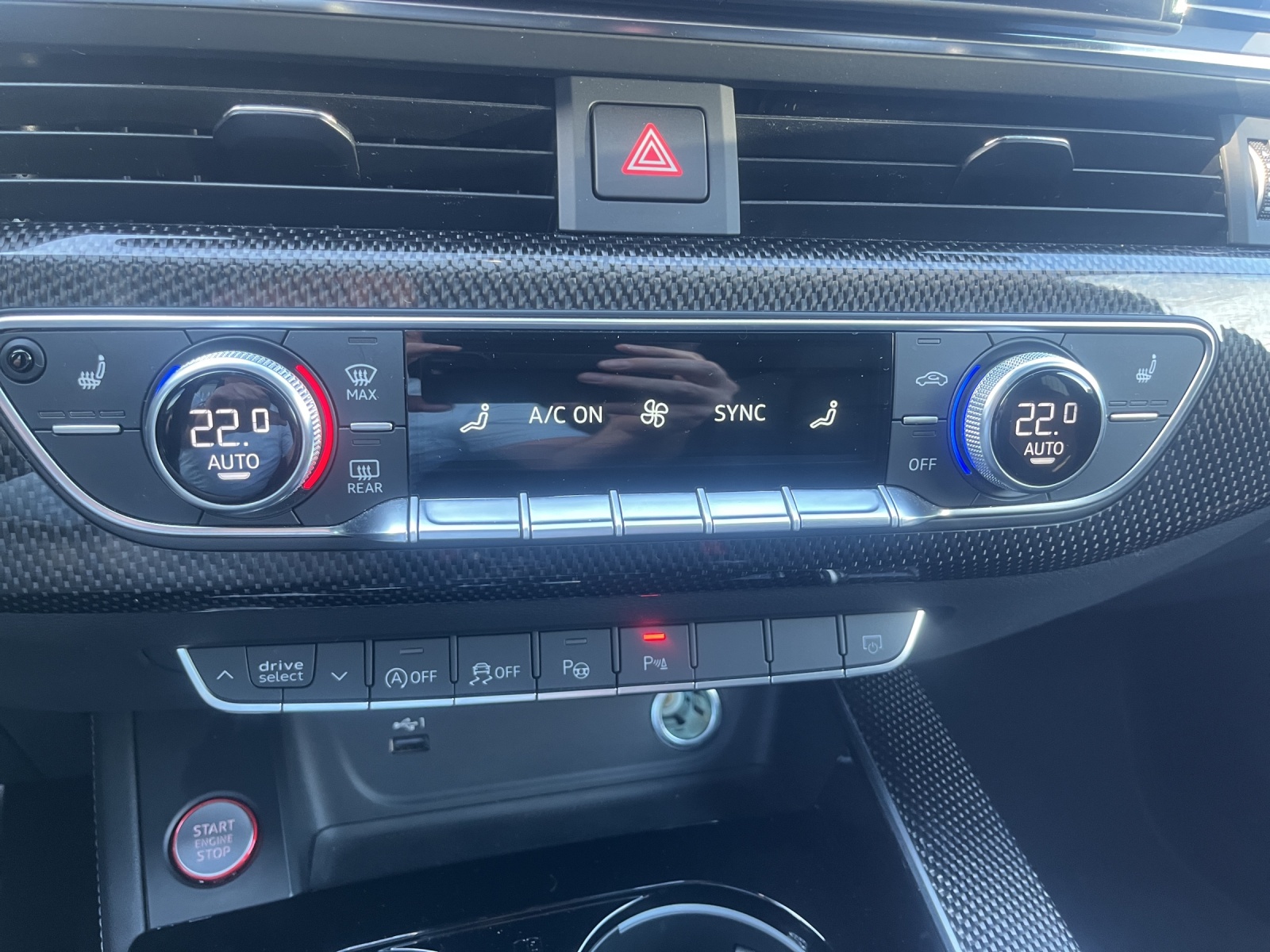 AUDI S4 Avant 3.0 V6 TDI quattro T-Tronic-image-19