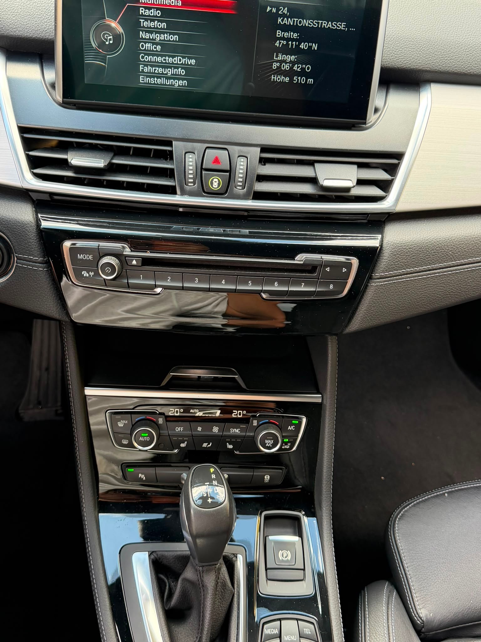 BMW 225i Active Tourer Sport Line Steptronic-image-14