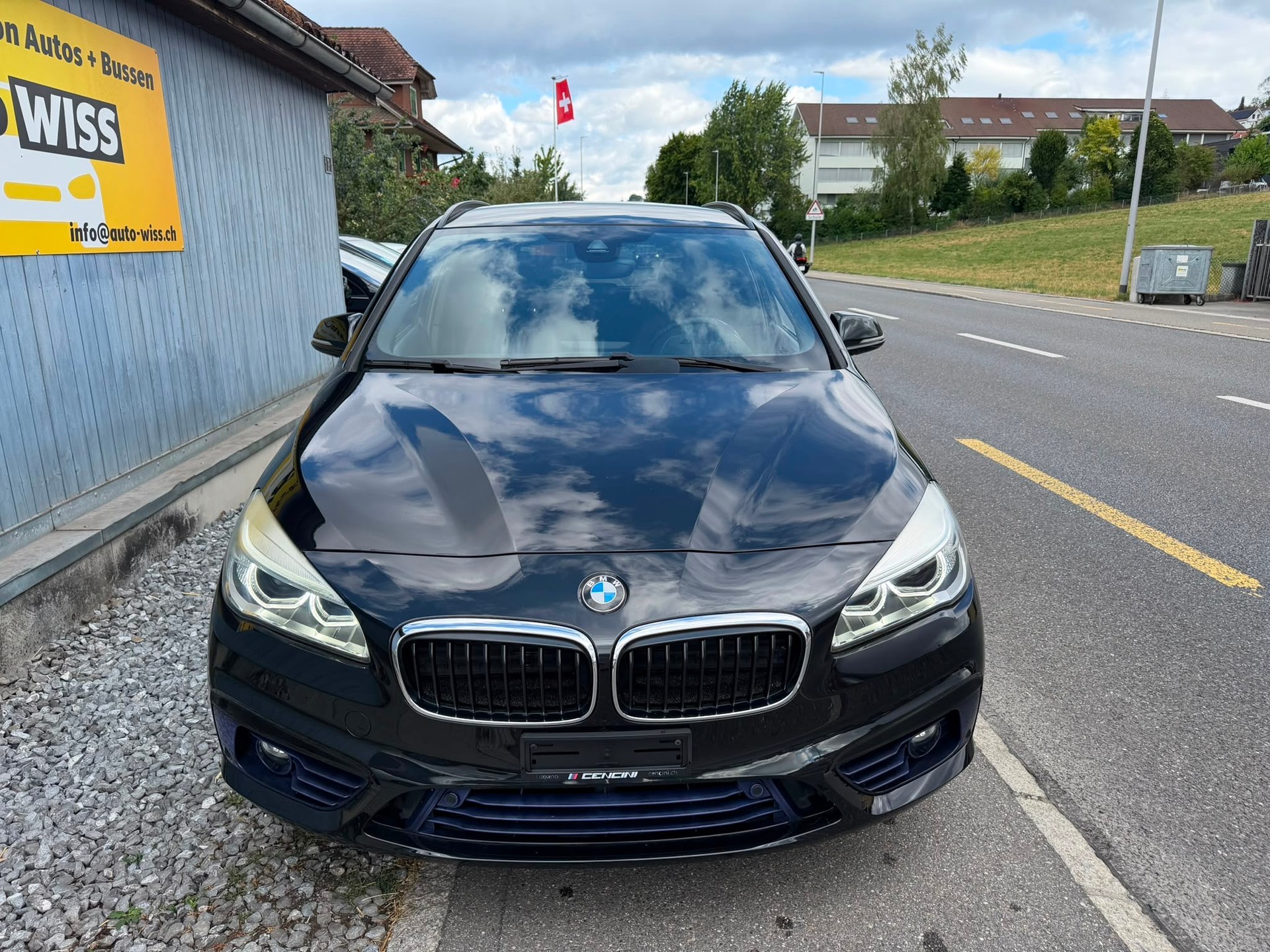 BMW 225i Active Tourer Sport Line Steptronic-image-1