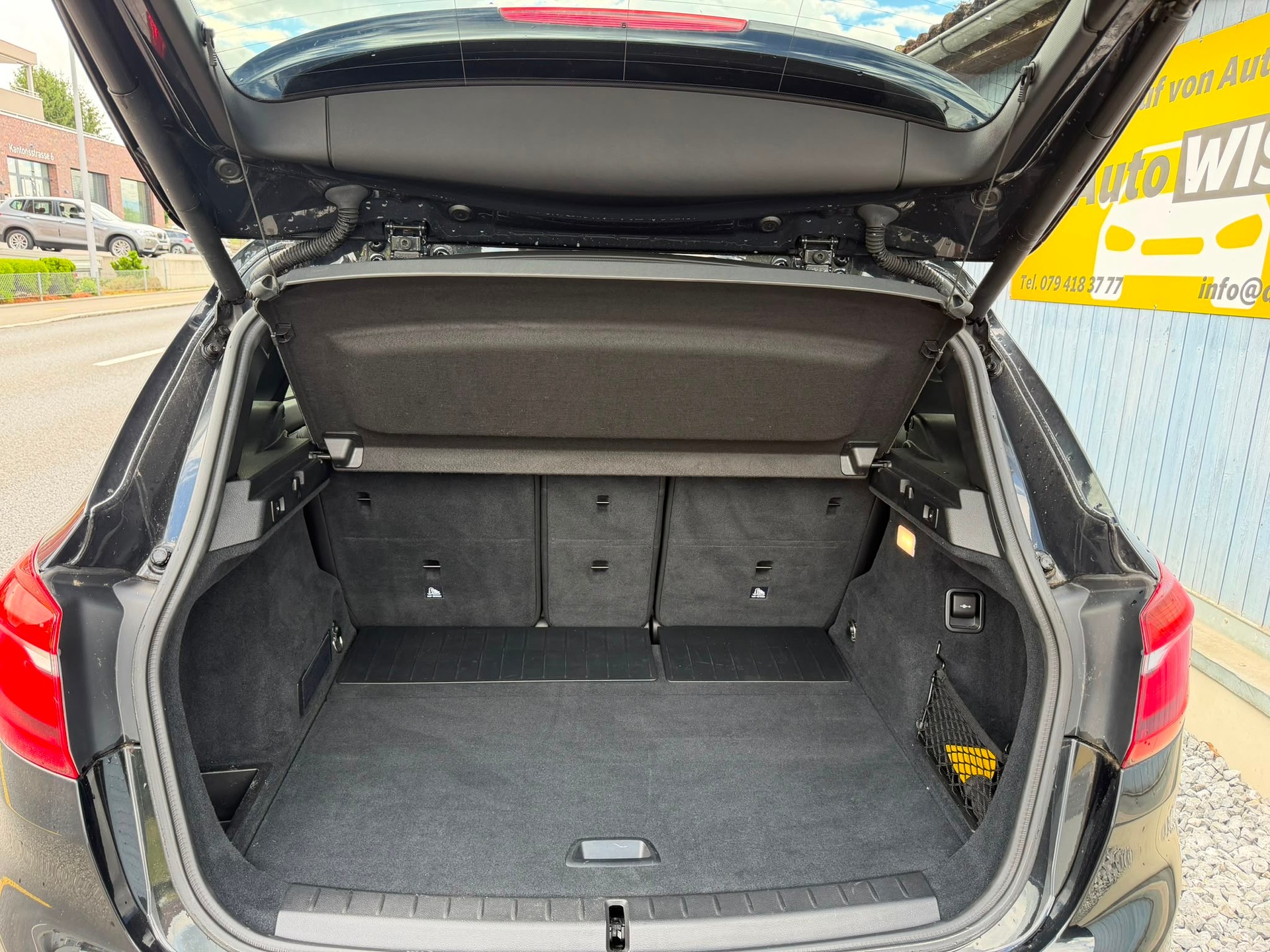BMW 225i Active Tourer Sport Line Steptronic-image-18