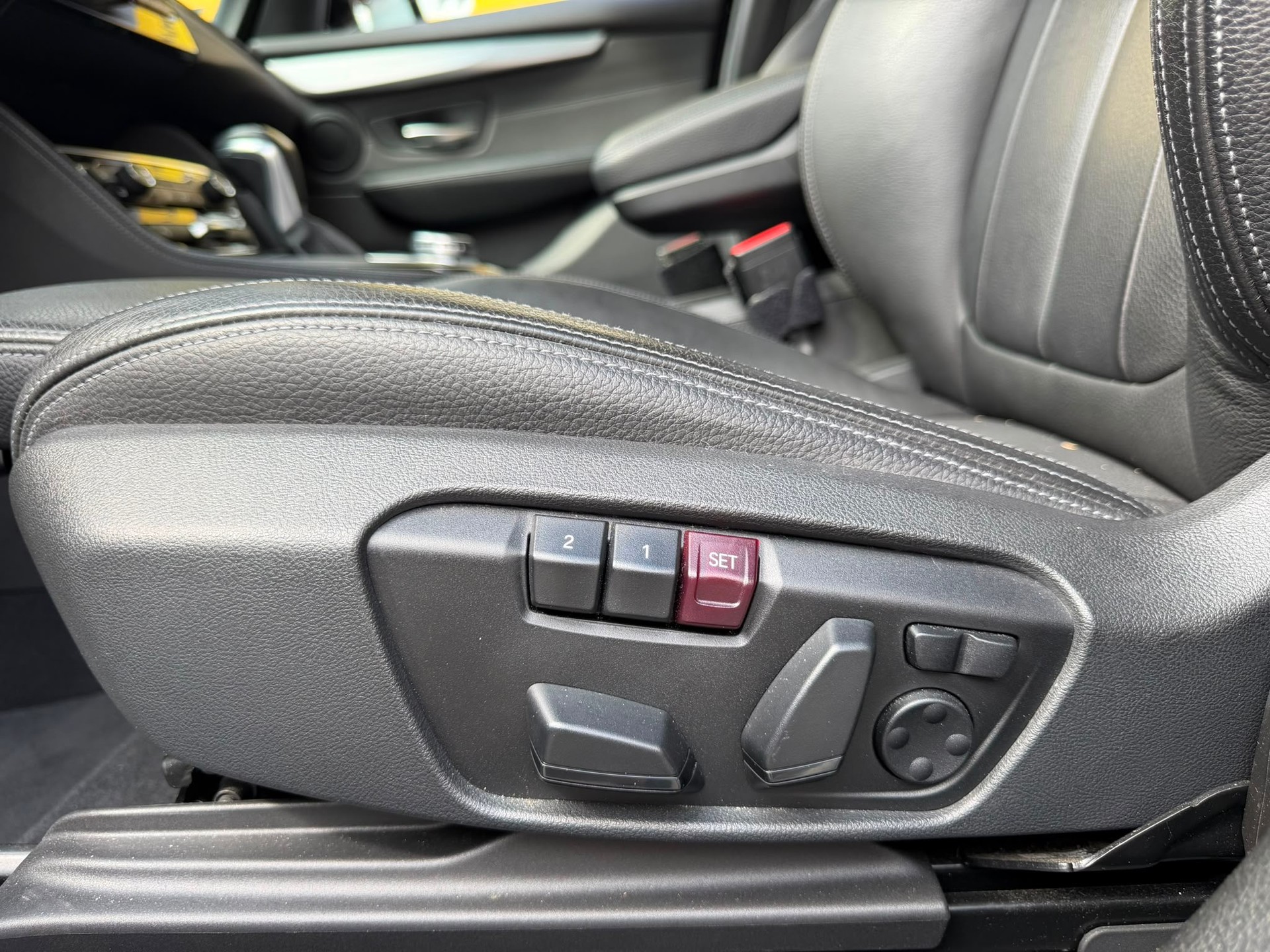 BMW 225i Active Tourer Sport Line Steptronic-image-12