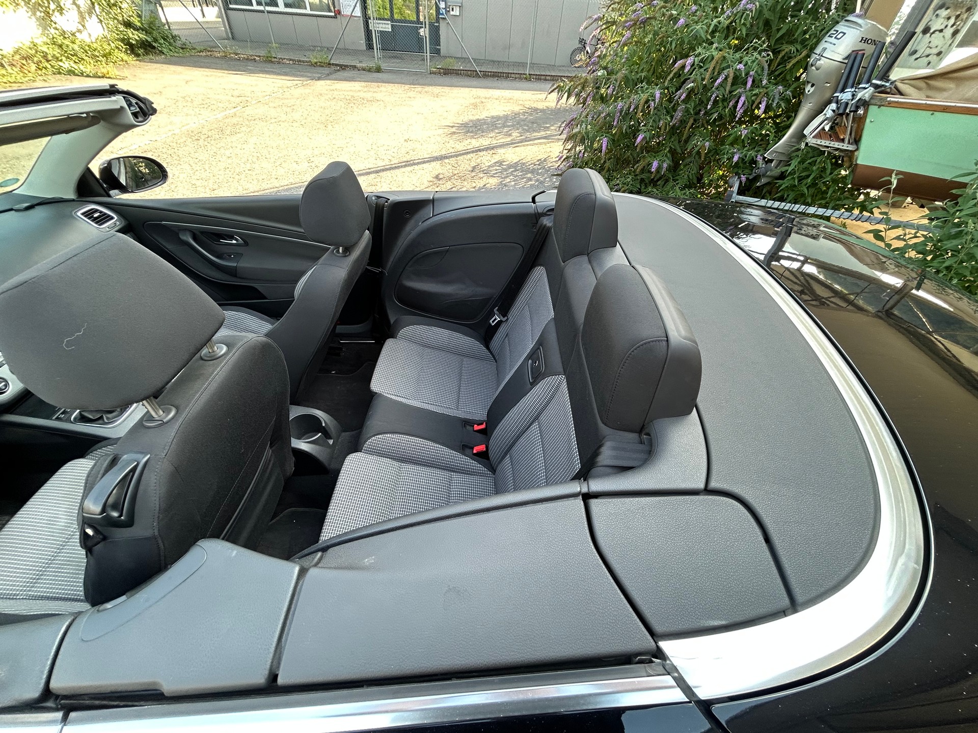VW Eos 2.0 TDI-image-11