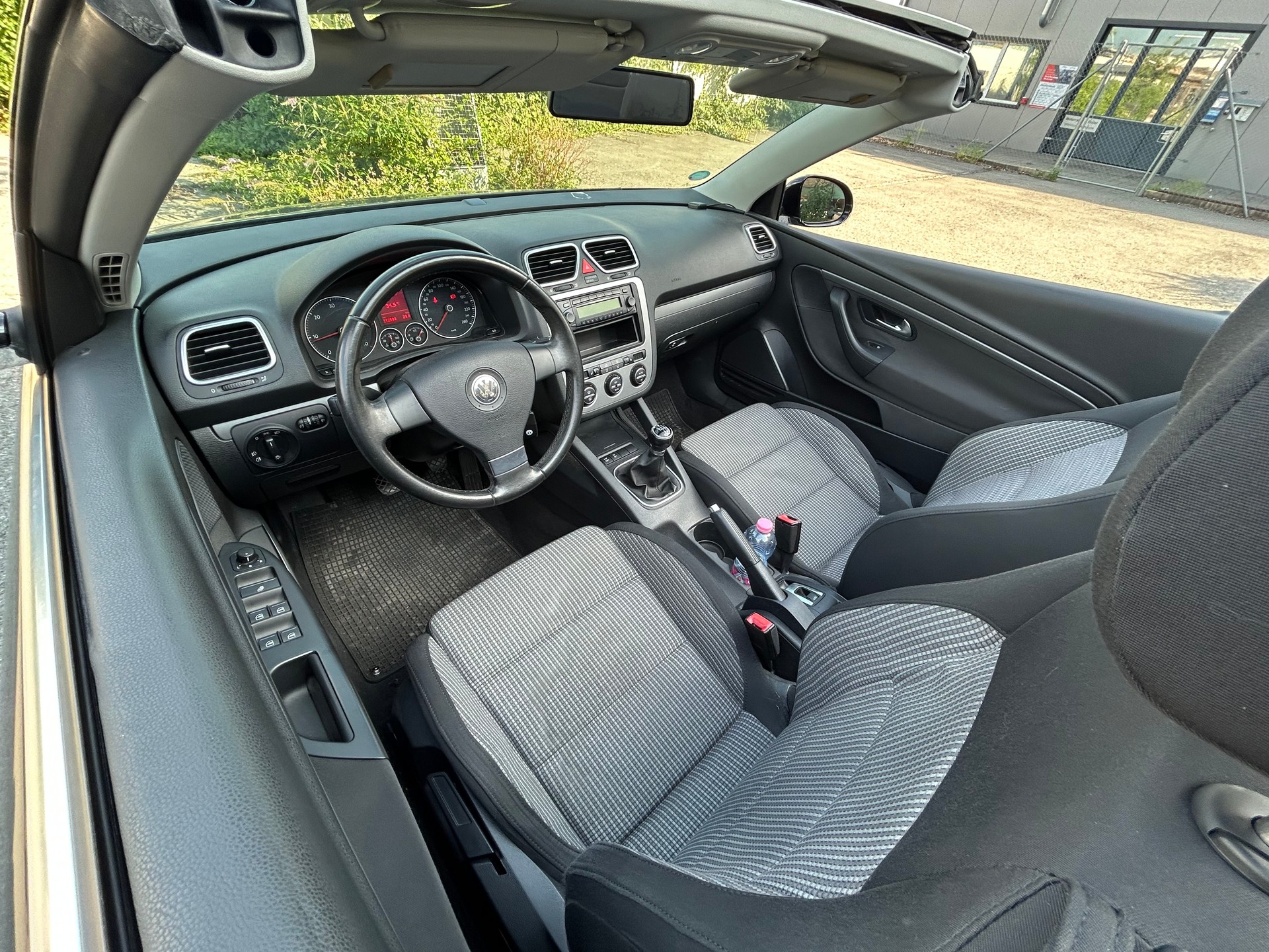 VW Eos 2.0 TDI-image-9