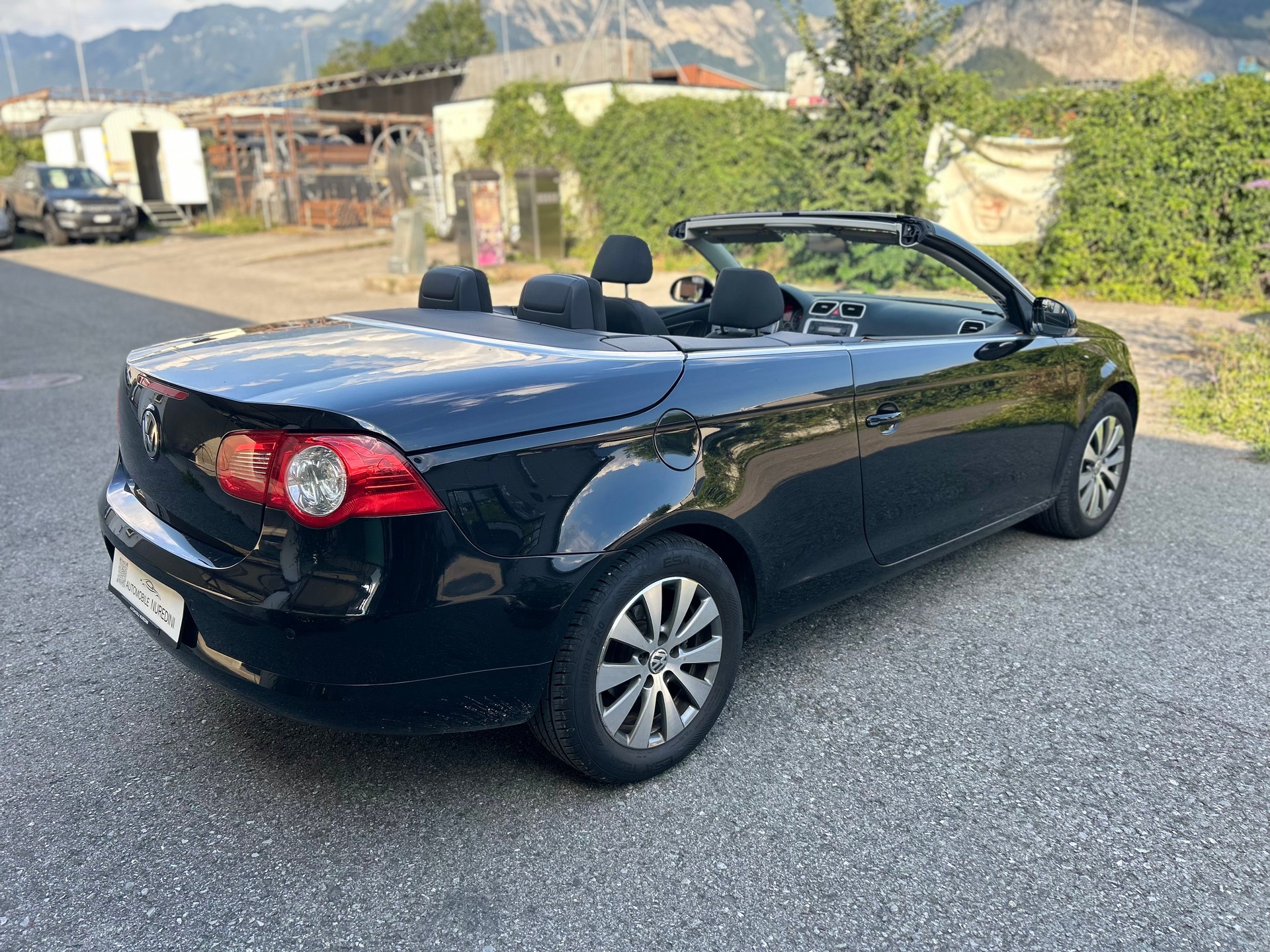 VW Eos 2.0 TDI-image-3