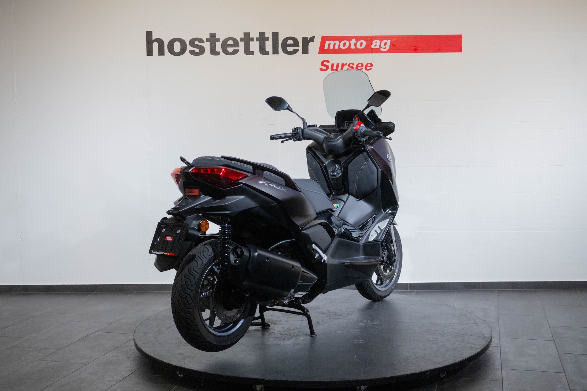 YAMAHA XMAX 300 Tech MAX-showroom-element-2