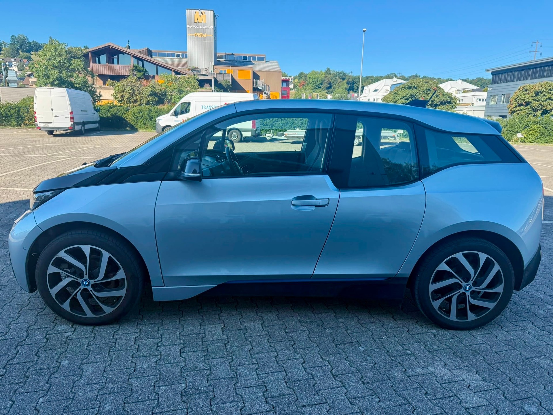 BMW i3 (94Ah)-image-5