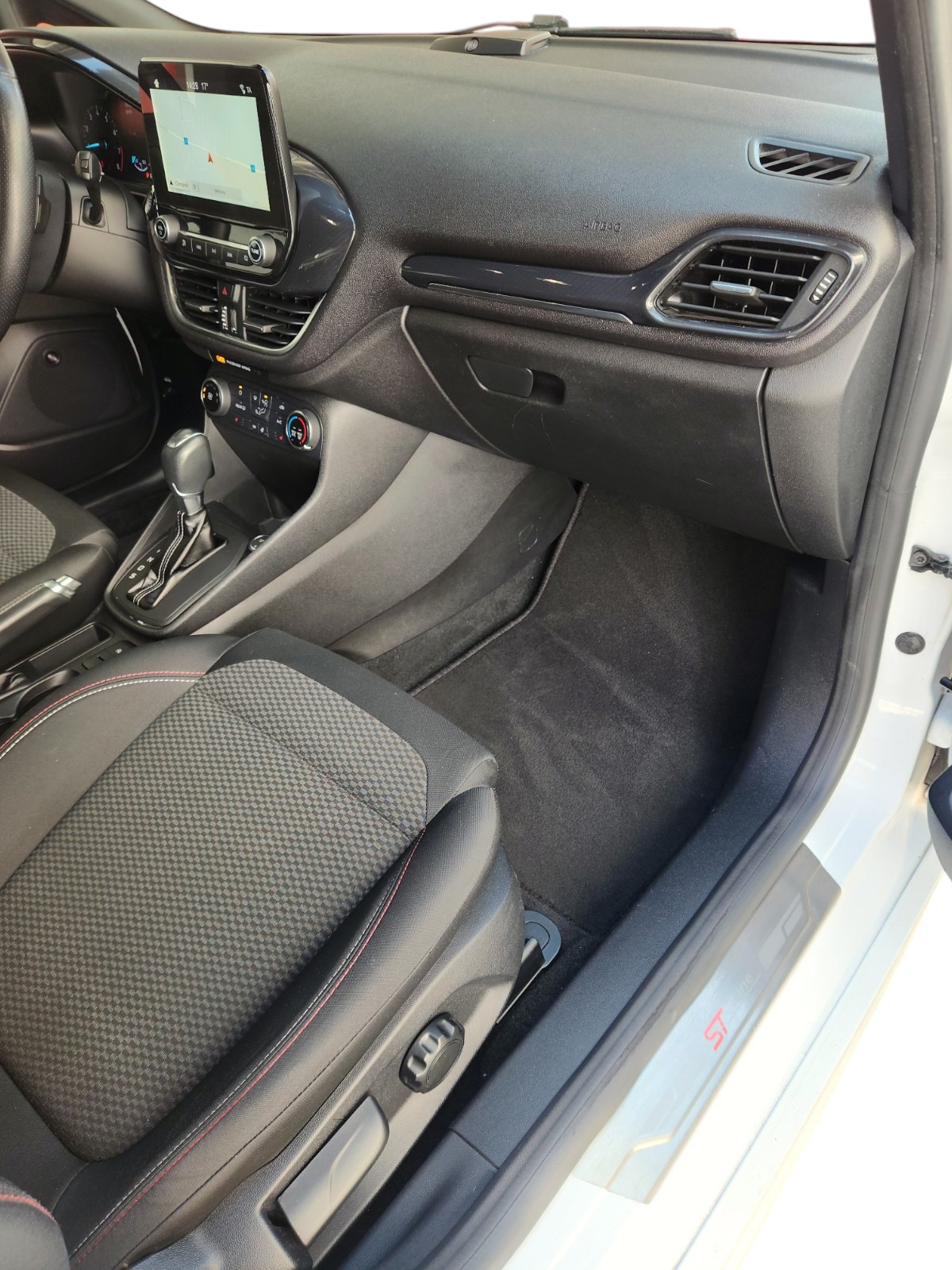 FORD Fiesta 1.0 SCTi ST Line Automat-image-14