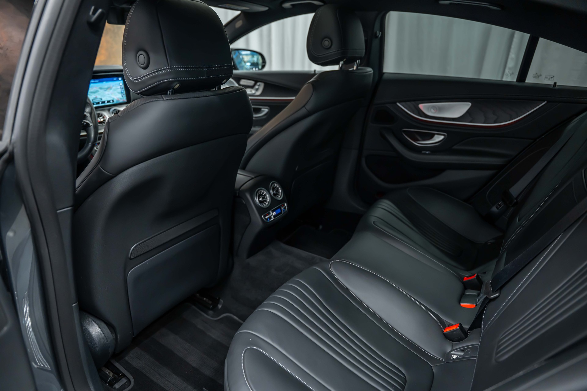 MERCEDES-BENZ CLS 450 4Matic AMG Line 9G-Tronic *Facelift*Panorama*Head-Up*Sitzkühlung*360°*-image-19