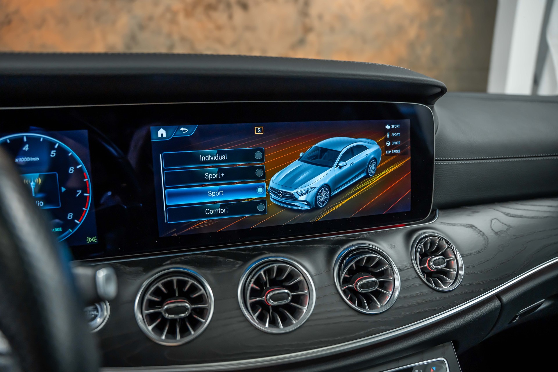 MERCEDES-BENZ CLS 450 4Matic AMG Line 9G-Tronic *Facelift*Panorama*Head-Up*Sitzkühlung*360°*-image-30
