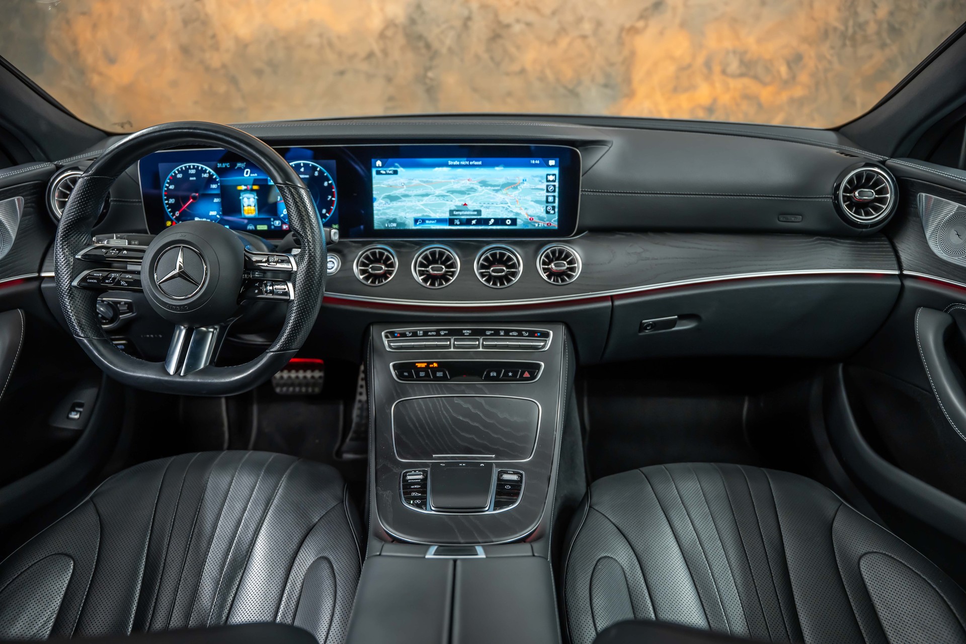 MERCEDES-BENZ CLS 450 4Matic AMG Line 9G-Tronic *Facelift*Panorama*Head-Up*Sitzkühlung*360°*-image-22