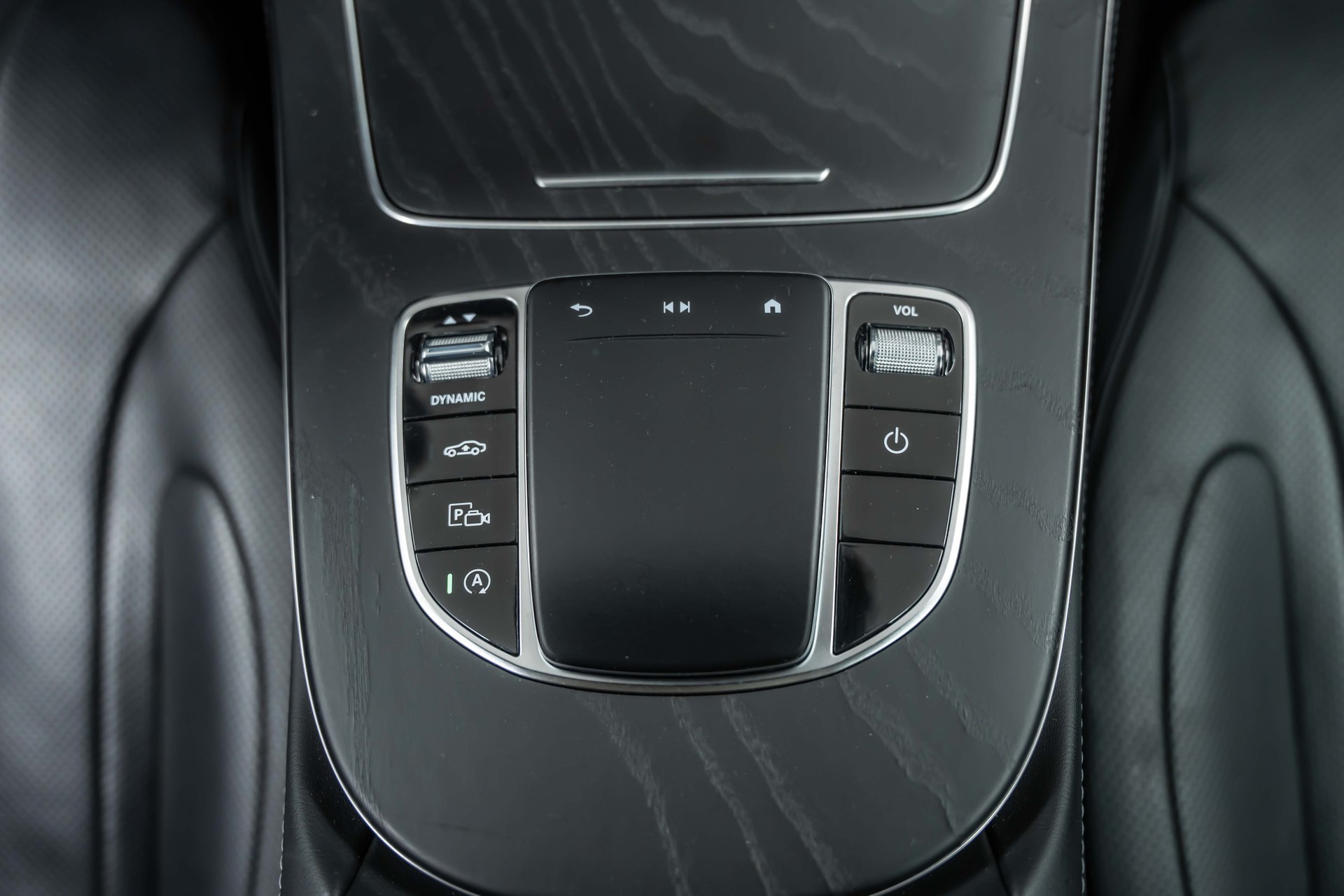 MERCEDES-BENZ CLS 450 4Matic AMG Line 9G-Tronic *Facelift*Panorama*Head-Up*Sitzkühlung*360°*-image-26