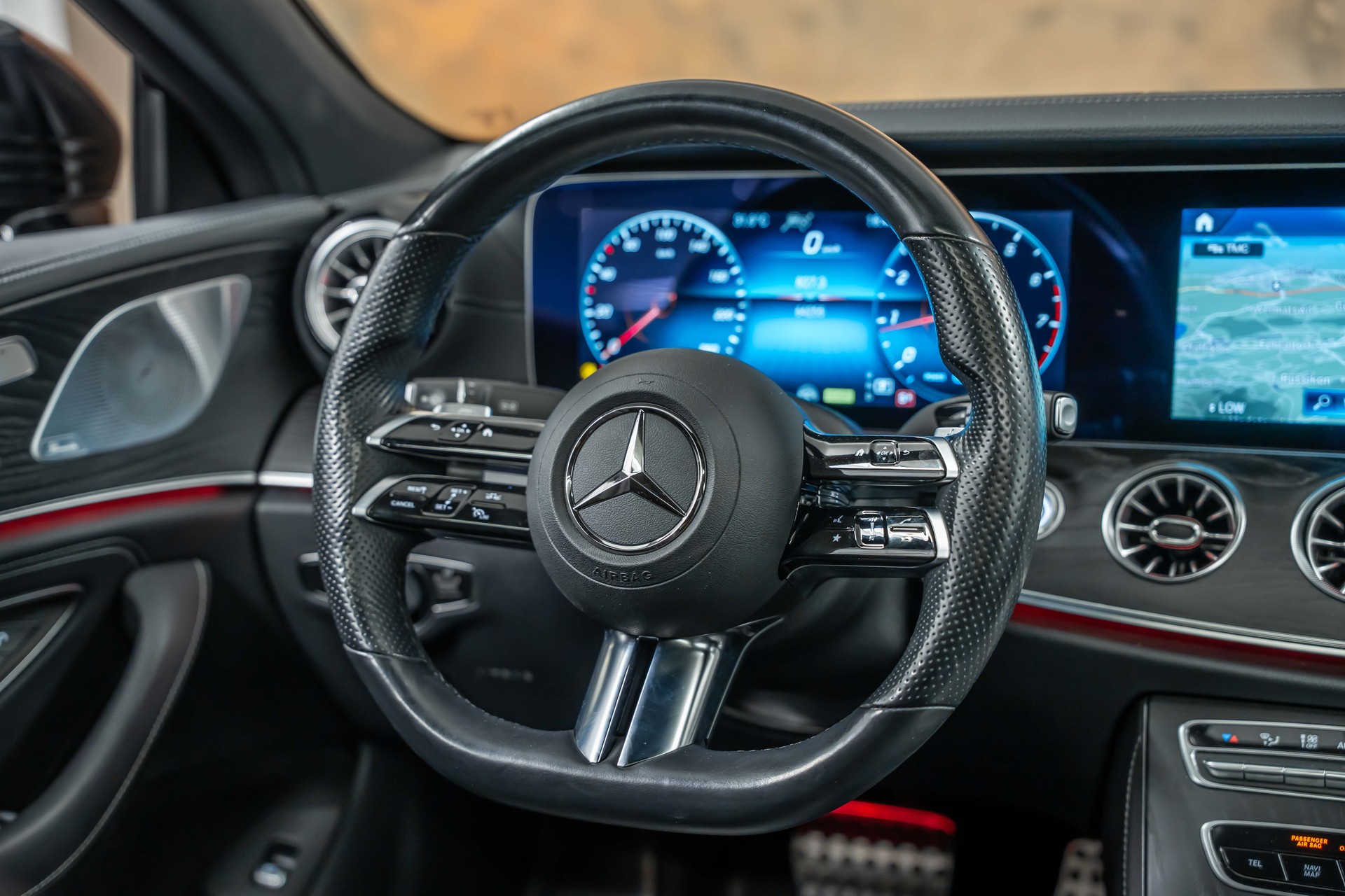 MERCEDES-BENZ CLS 450 4Matic AMG Line 9G-Tronic *Facelift*Panorama*Head-Up*Sitzkühlung*360°*-image-23