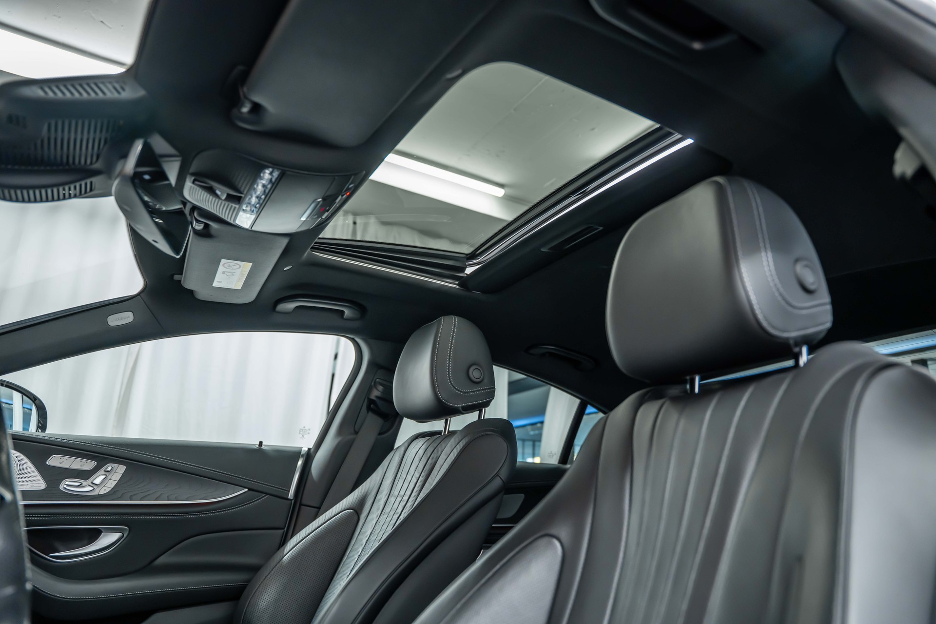 MERCEDES-BENZ CLS 450 4Matic AMG Line 9G-Tronic *Facelift*Panorama*Head-Up*Sitzkühlung*360°*-image-17