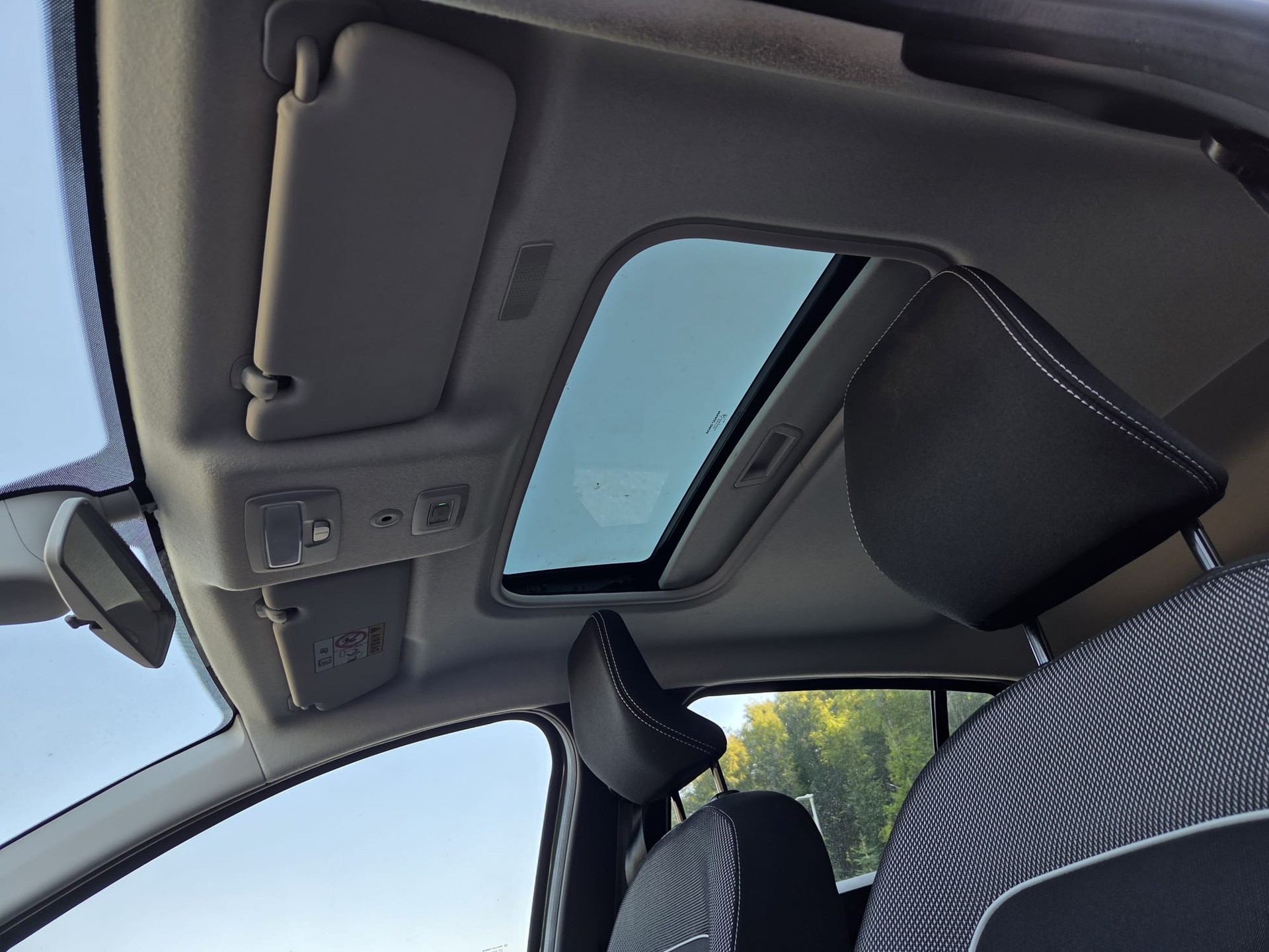 DACIA Sandero Stepway TCe 90 Expression CVT-image-11