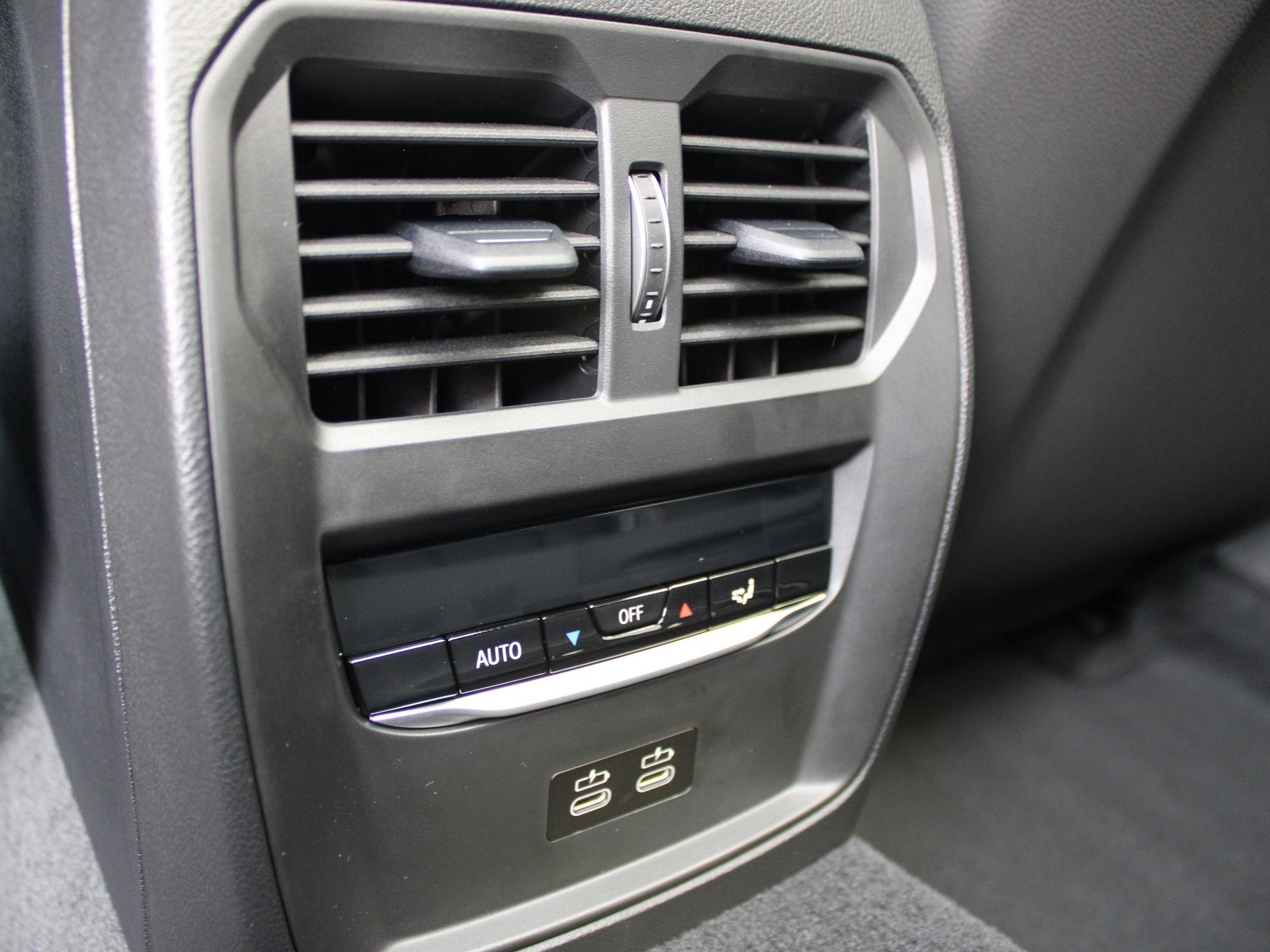 BMW M340d xDrive MSport Pro-image-16